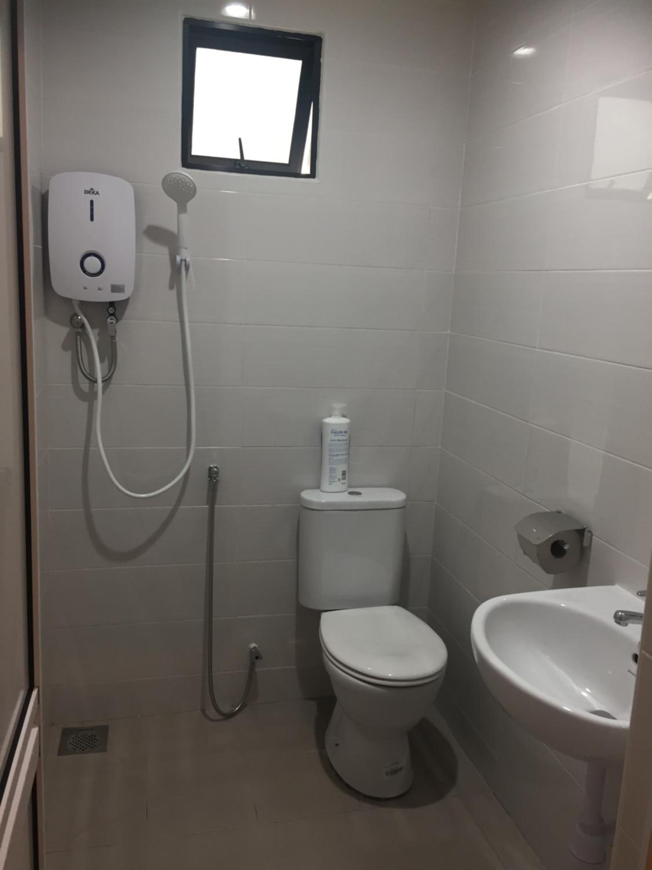 Double or Twin Room with Private Bathroom photo 2