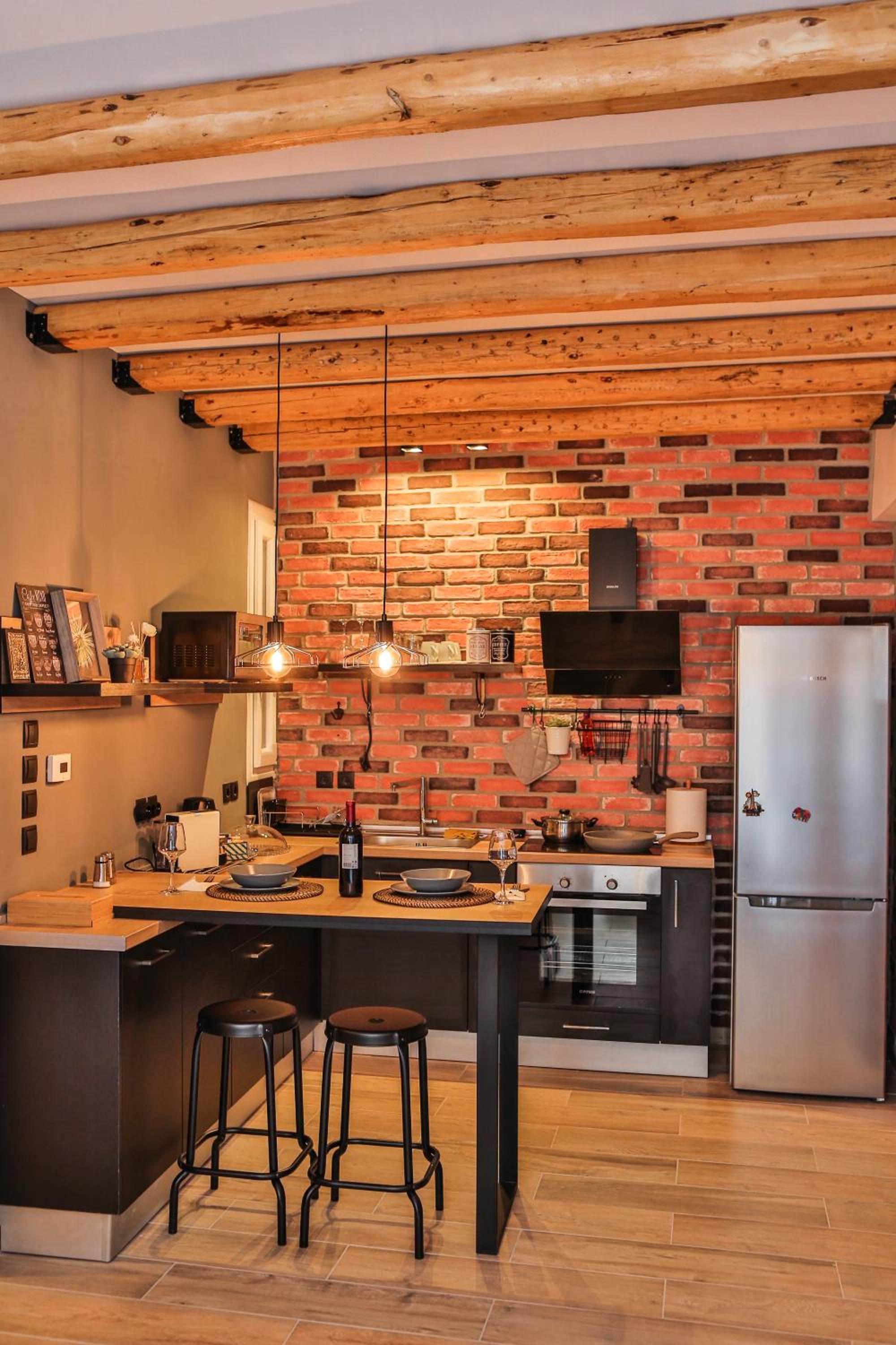 One-Bedroom Apartment - Photo 8