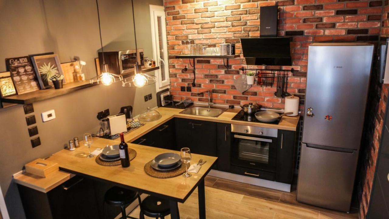 One-Bedroom Apartment - Photo 27