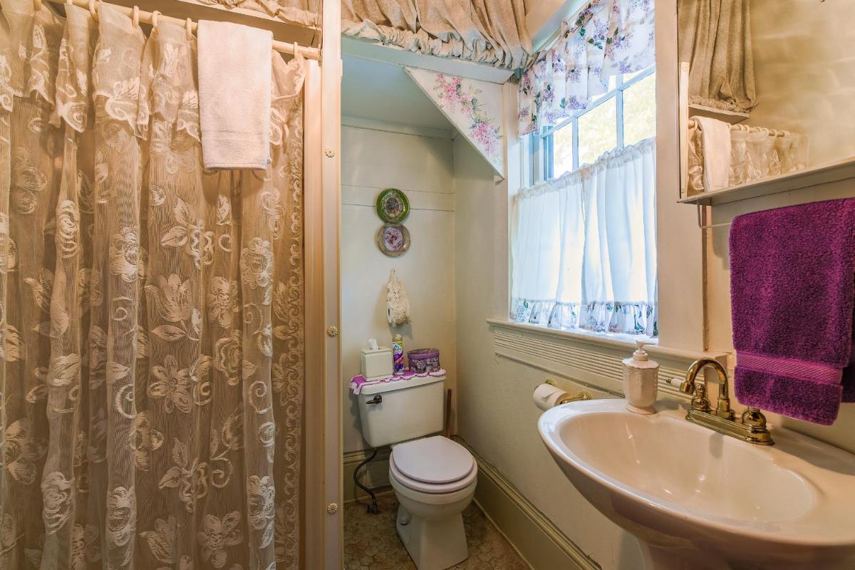 Double Room with Private Bathroom photo 1