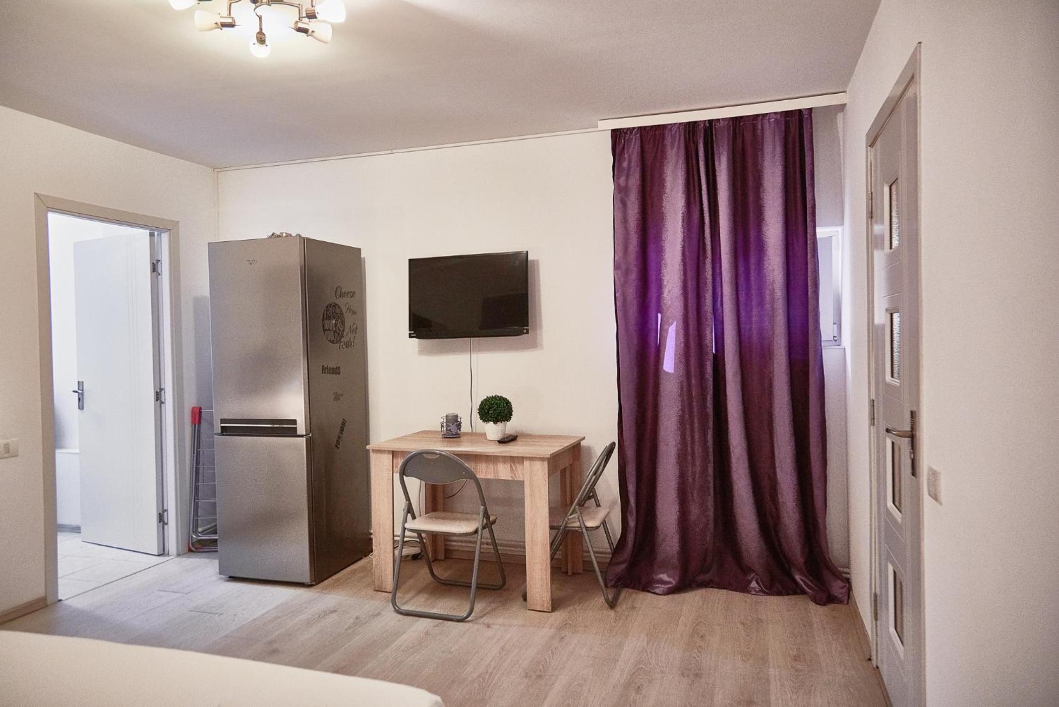 Studio Apartment - Semi Basement photo 1