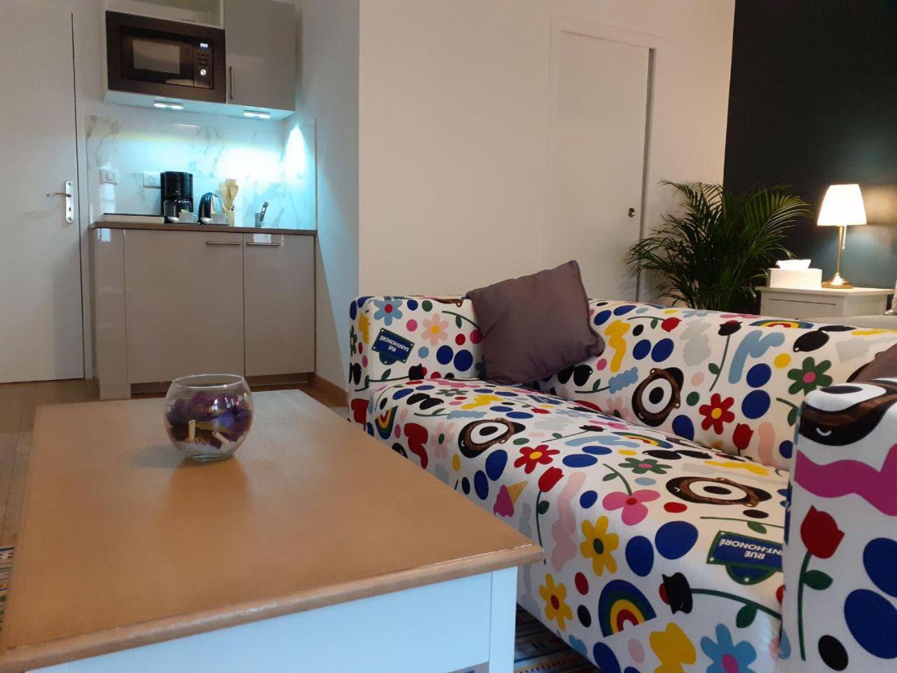One-Bedroom Apartment - Photo 15