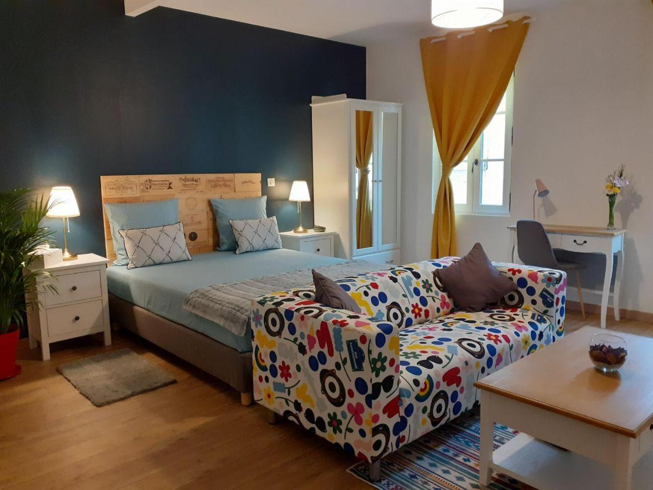 One-Bedroom Apartment - Photo 14