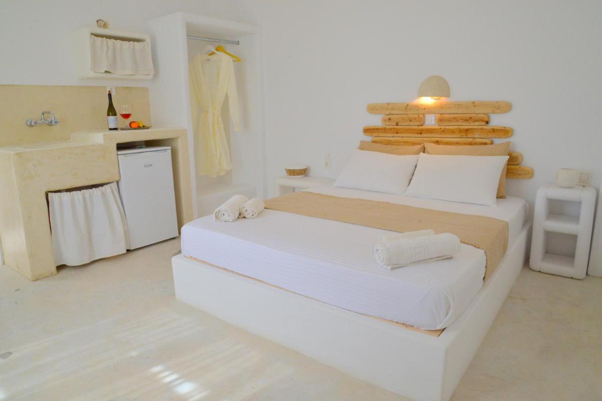 Double Room with Pool View photo 1