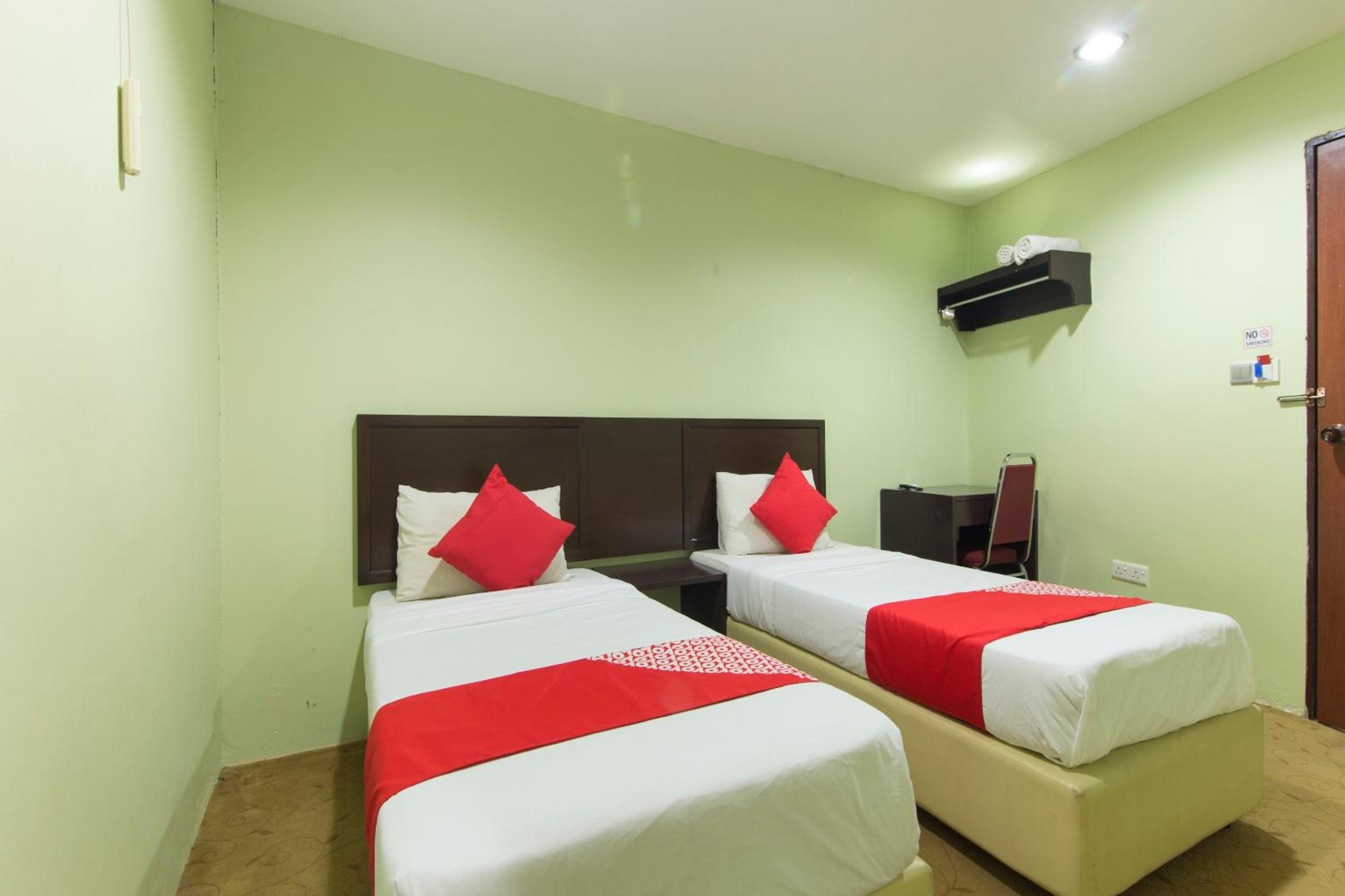 Standard Twin Room photo 3