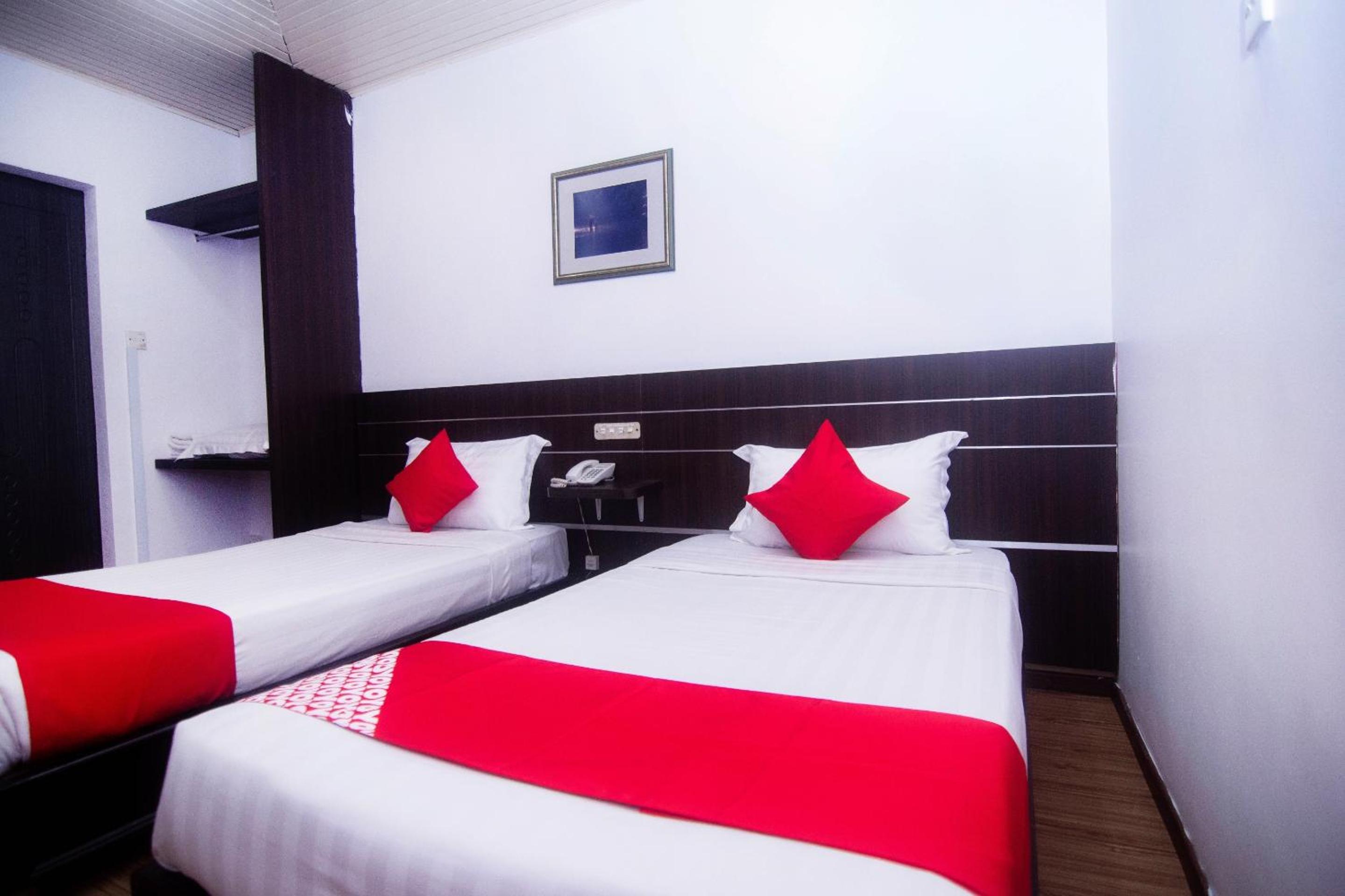 Standard Twin Room - Photo 2