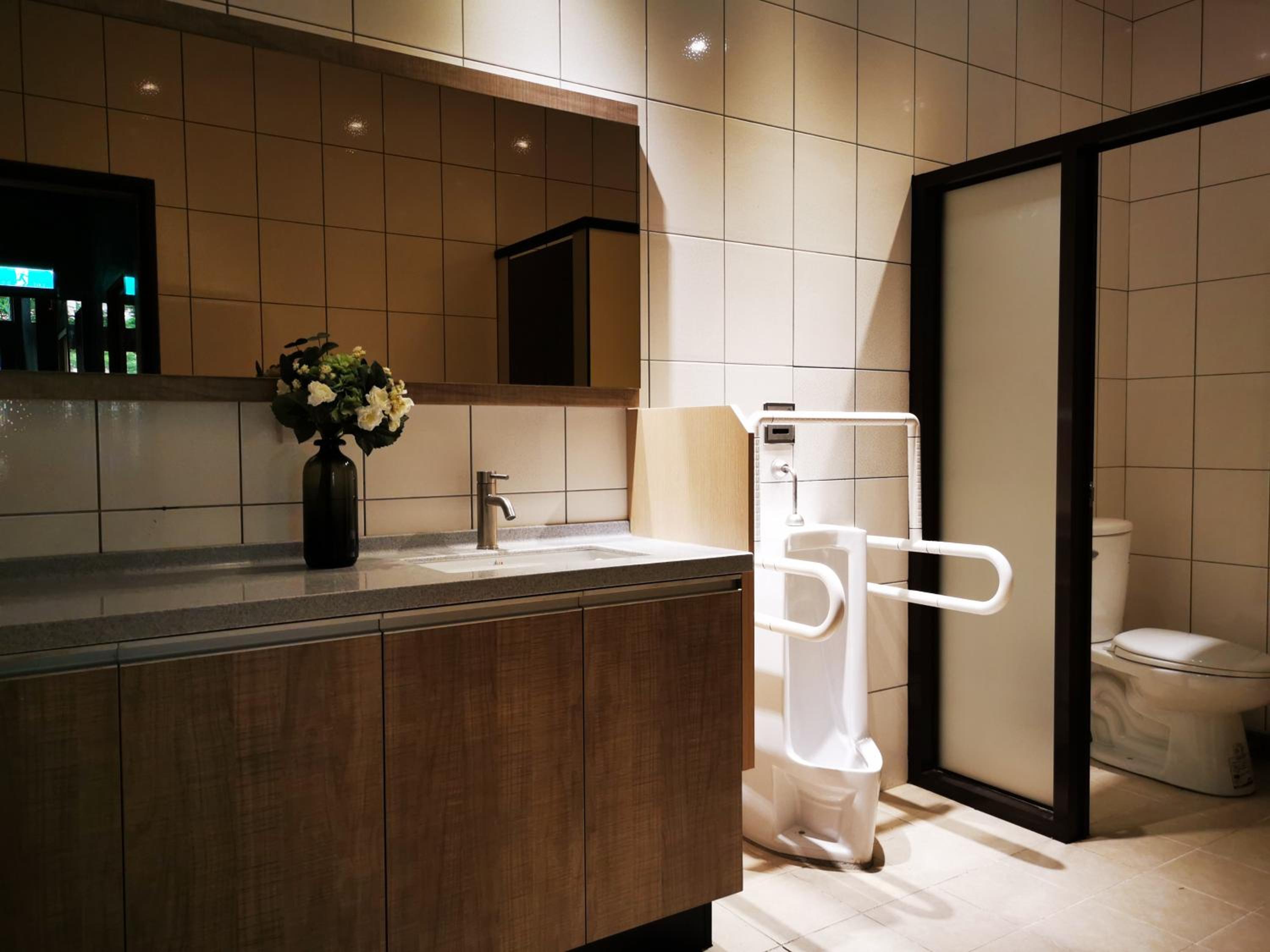 Double Room with Shared Bathroom photo 2