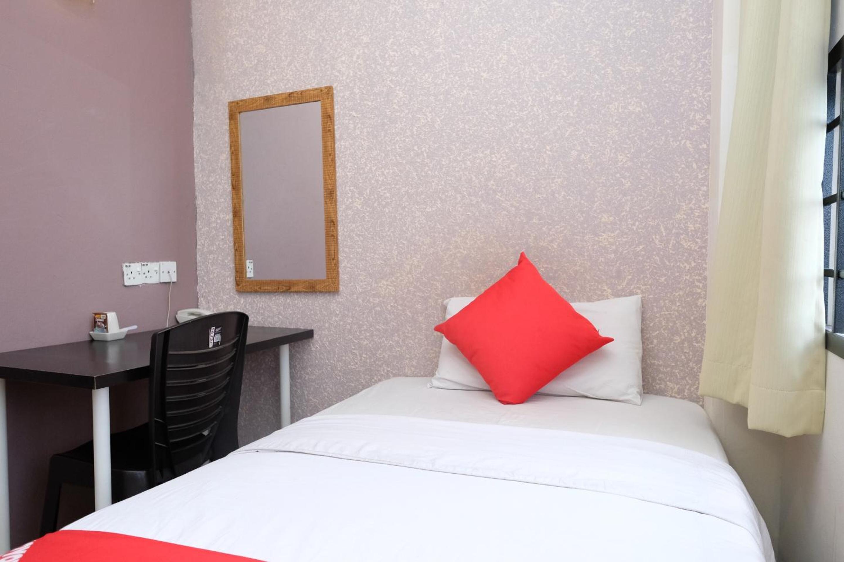 Deluxe Single Room