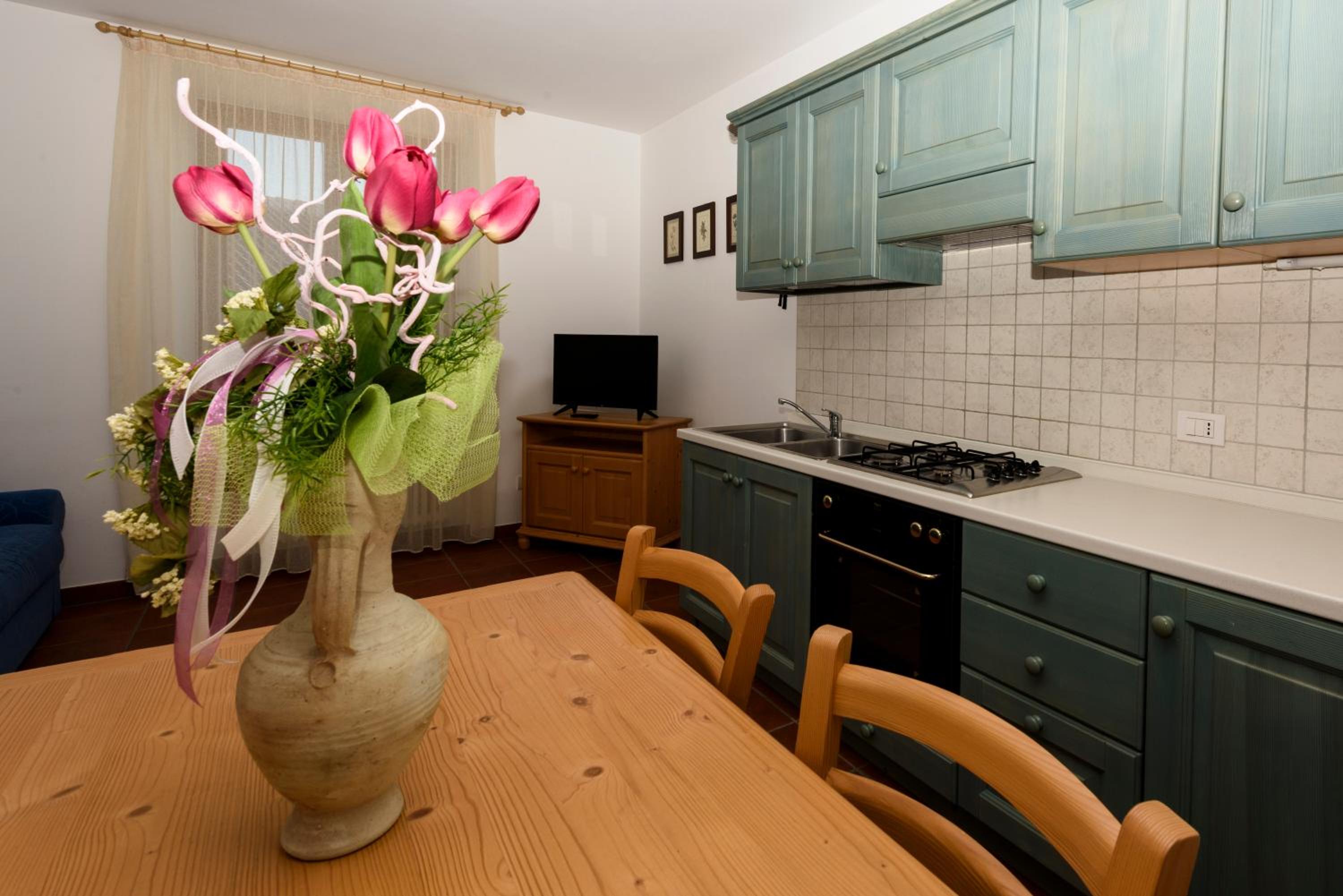 Superior Two-Bedroom Apartment - Photo 25