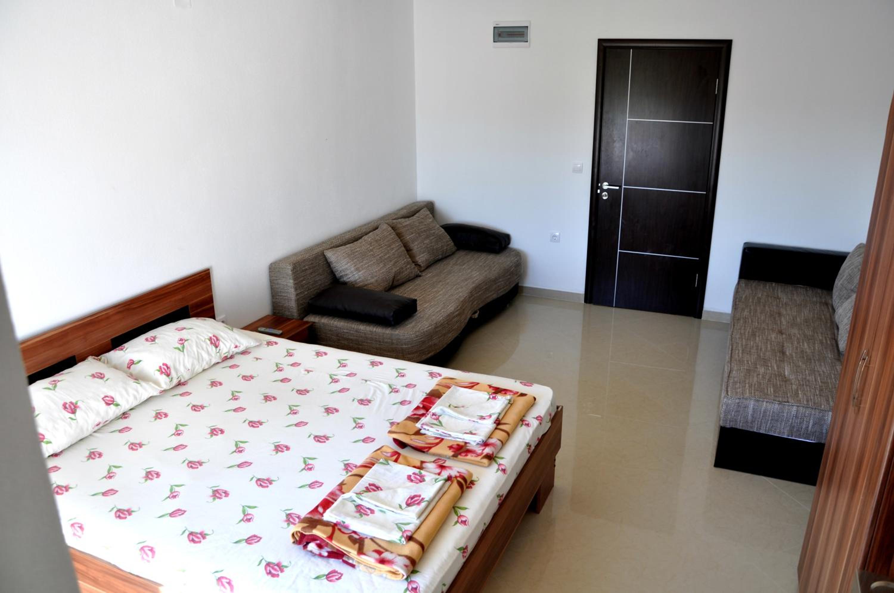 Studio with Terrace (4 Adults) - Photo 10