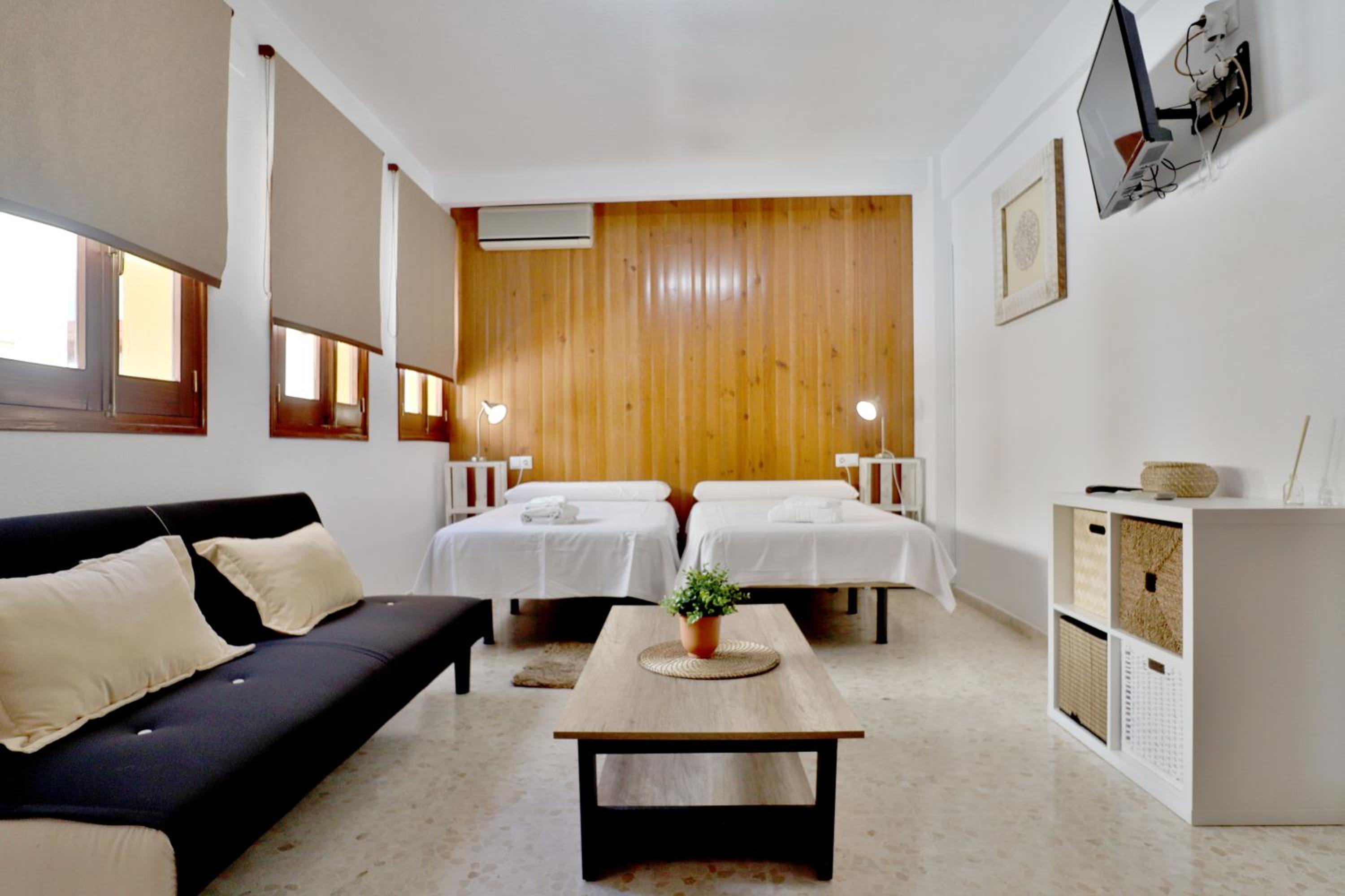 One-Bedroom Apartment - Photo 17