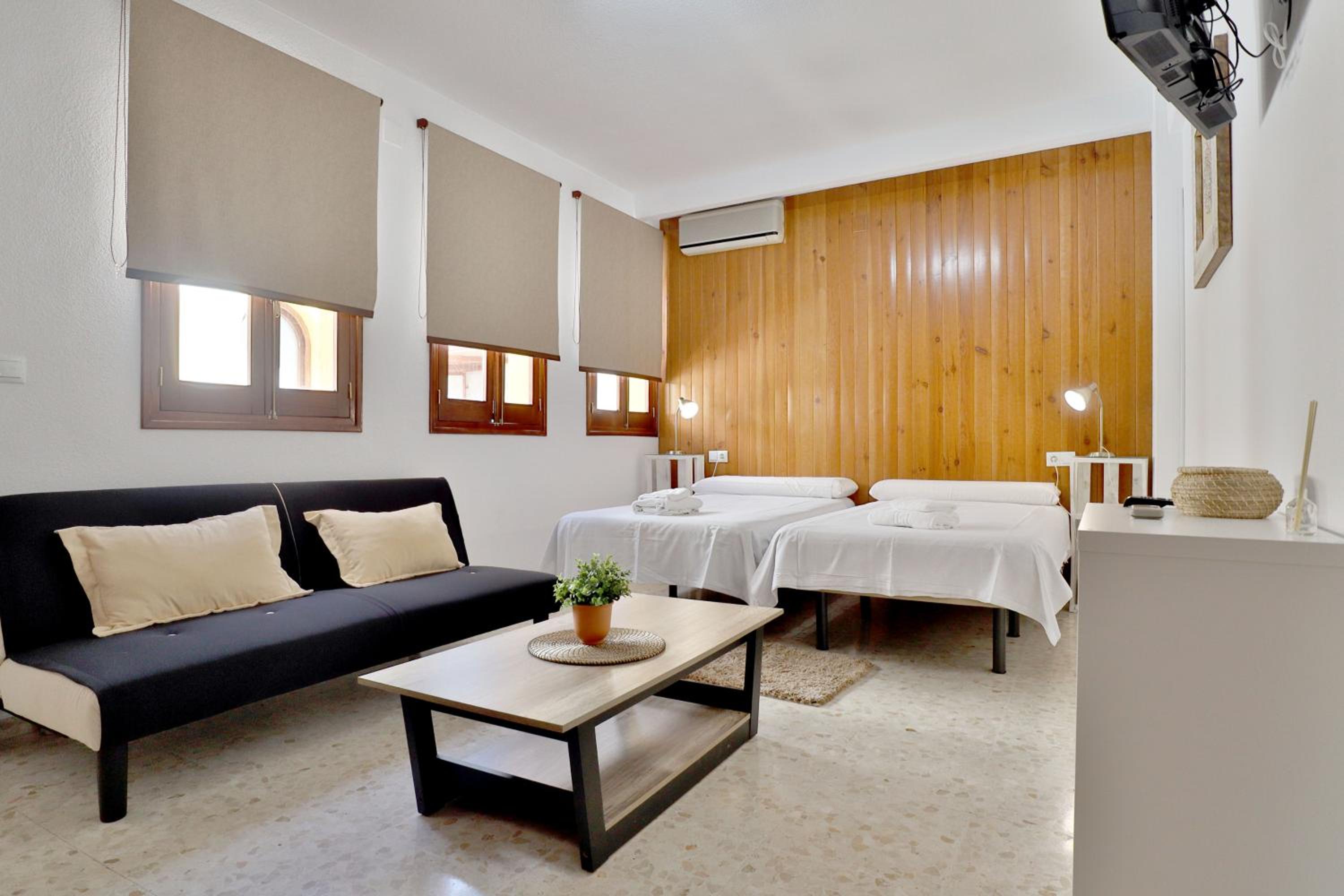 One-Bedroom Apartment - Photo 1