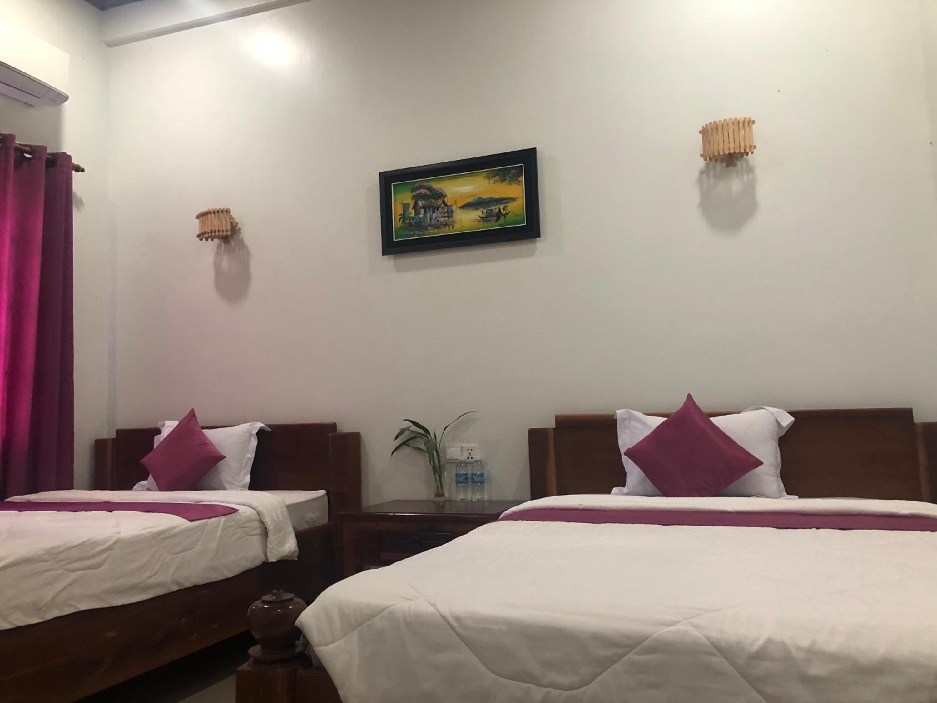Twin Room with Fan photo 3