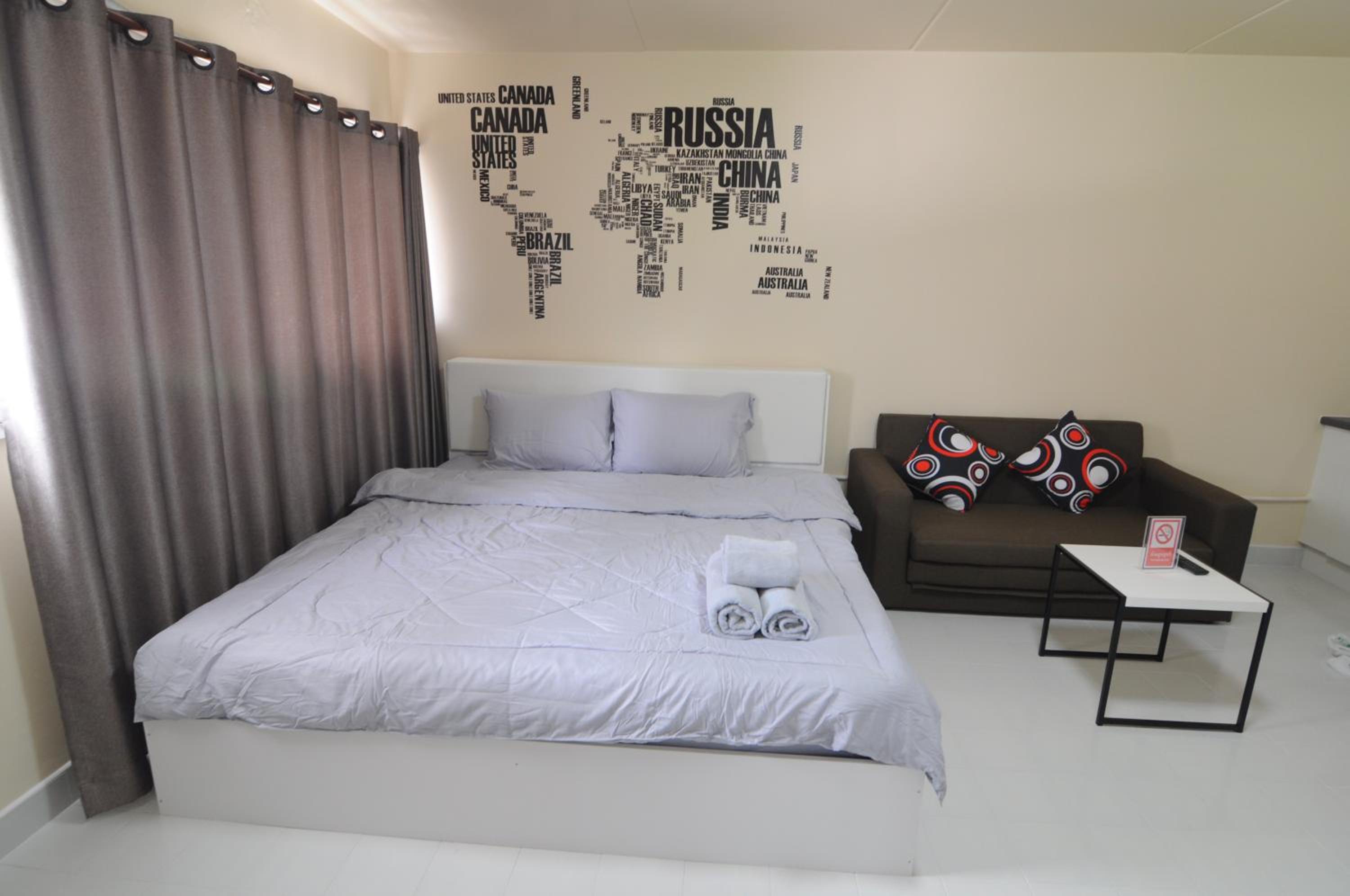 One-Bedroom Apartment - Photo 7