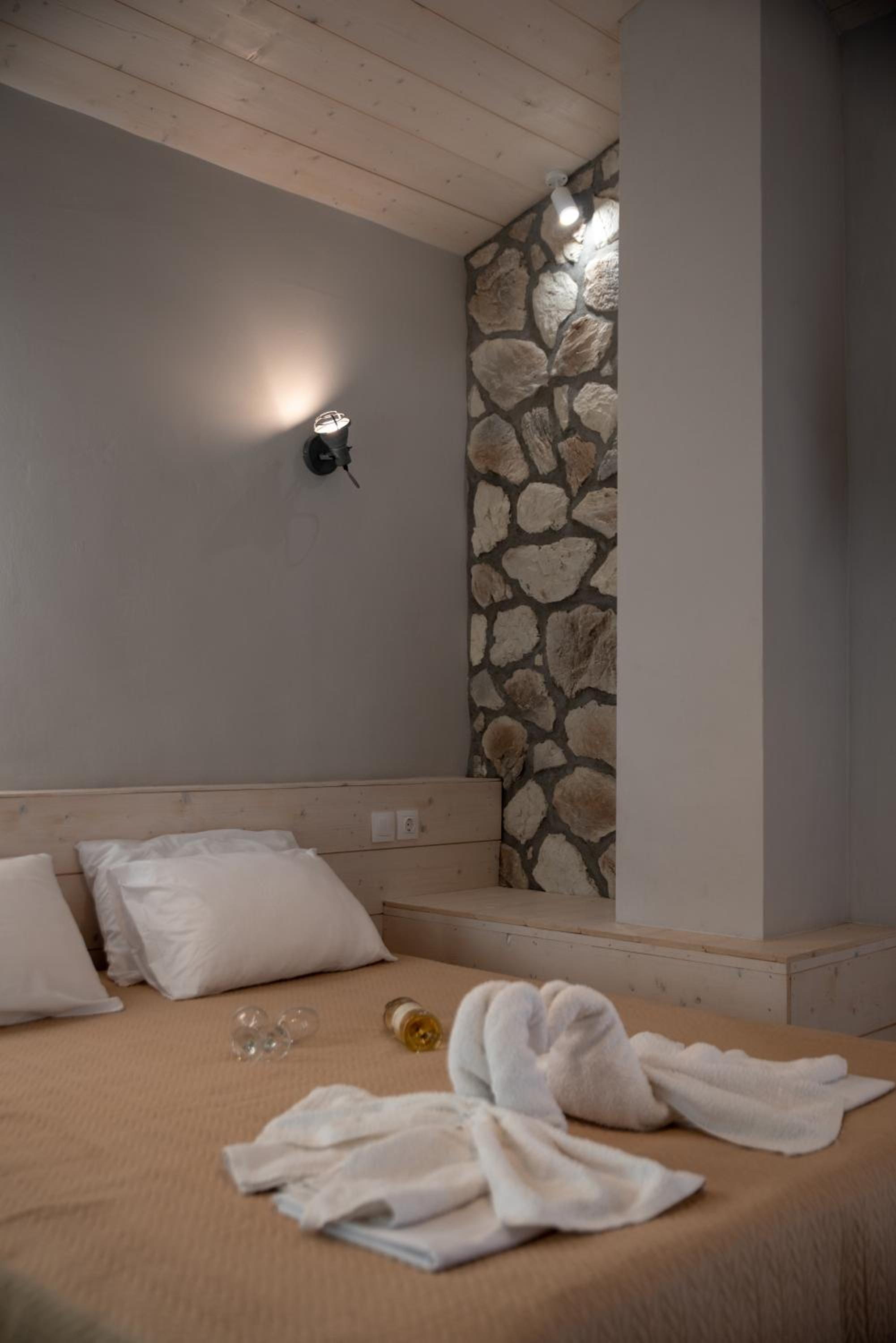 Duplex Suite - Photo 16
