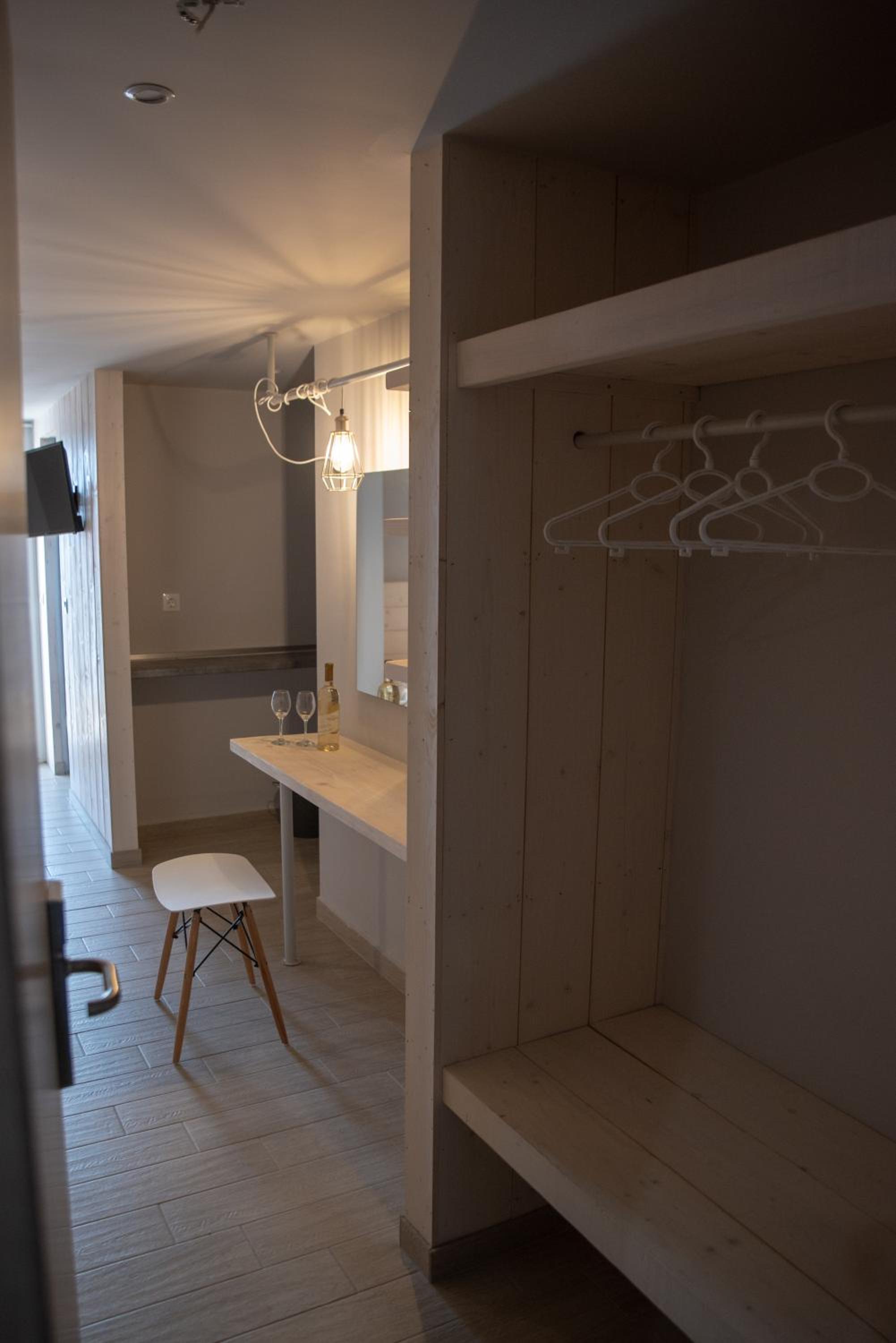 Duplex Suite - Photo 18