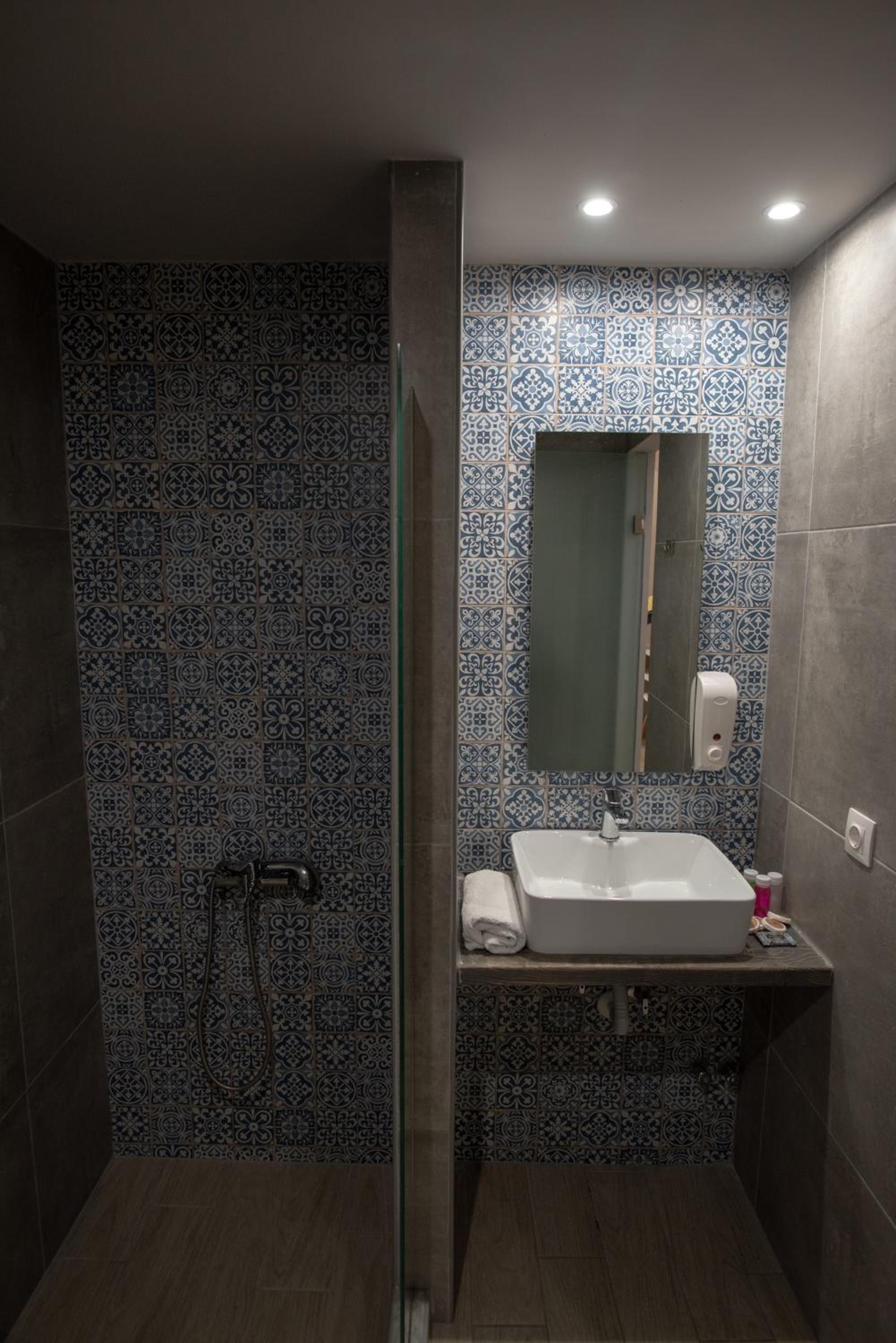 Duplex Suite - Photo 19