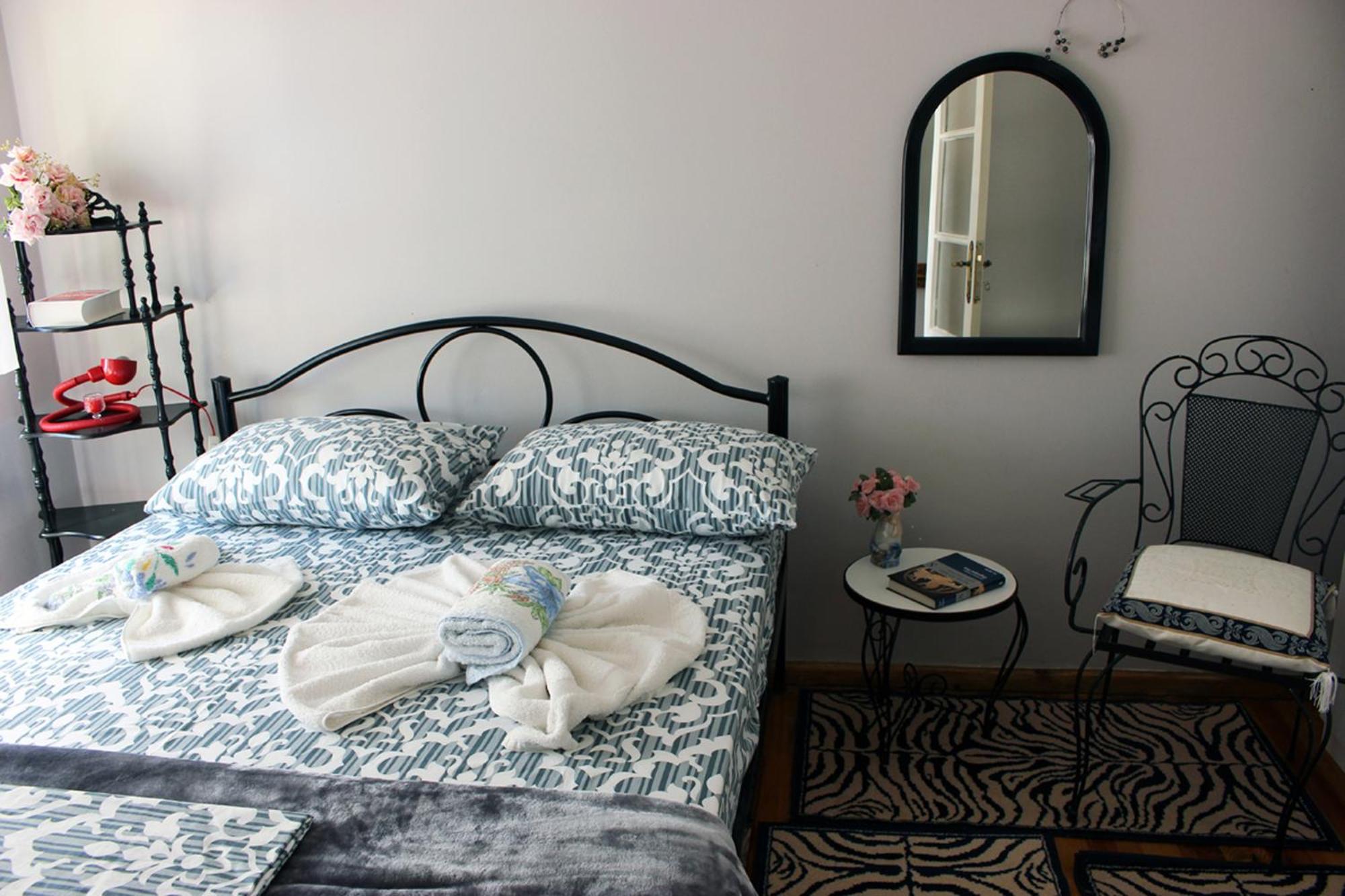 Three-Bedroom Apartment - Photo 1