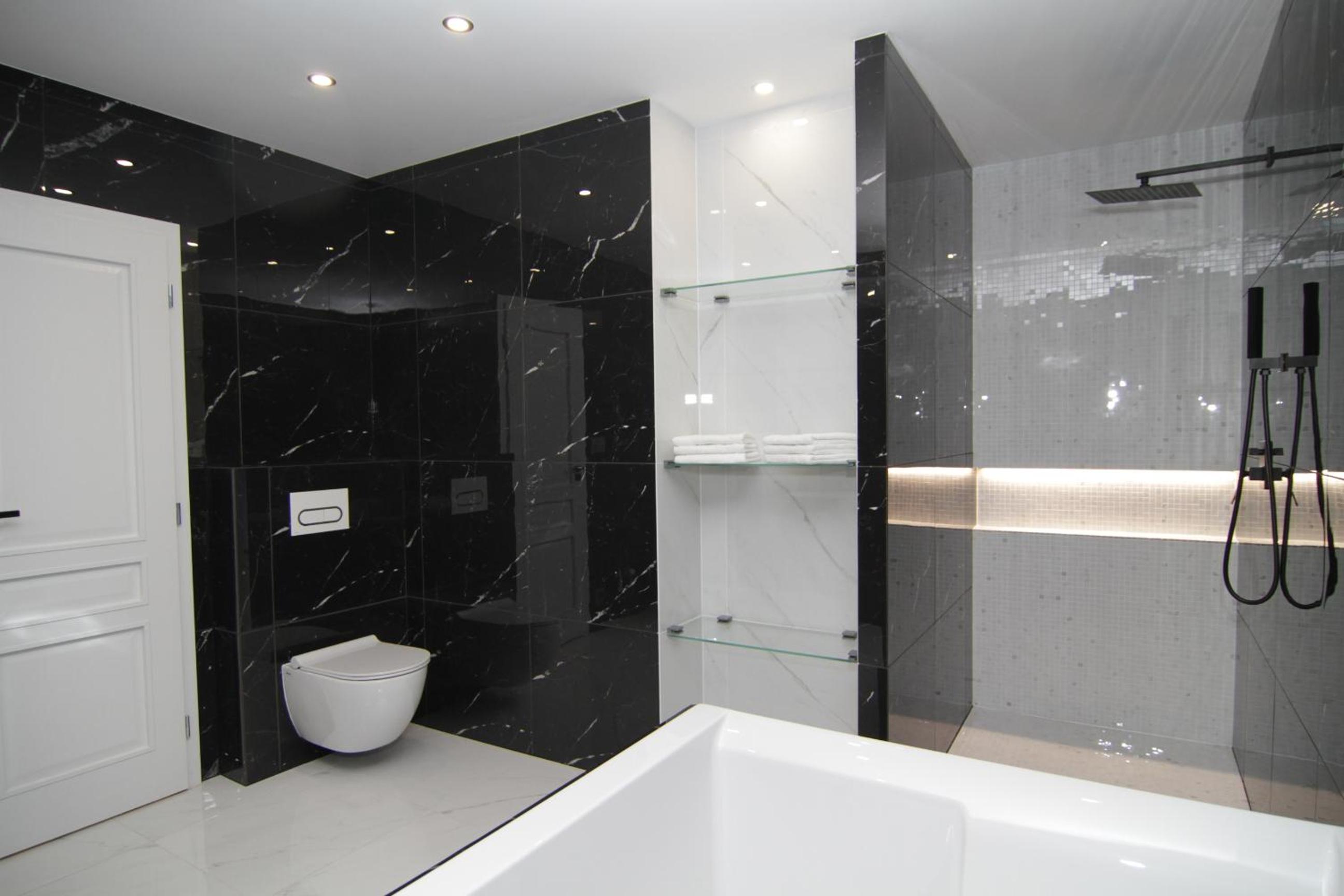 Penthouse Apartment - Photo 3