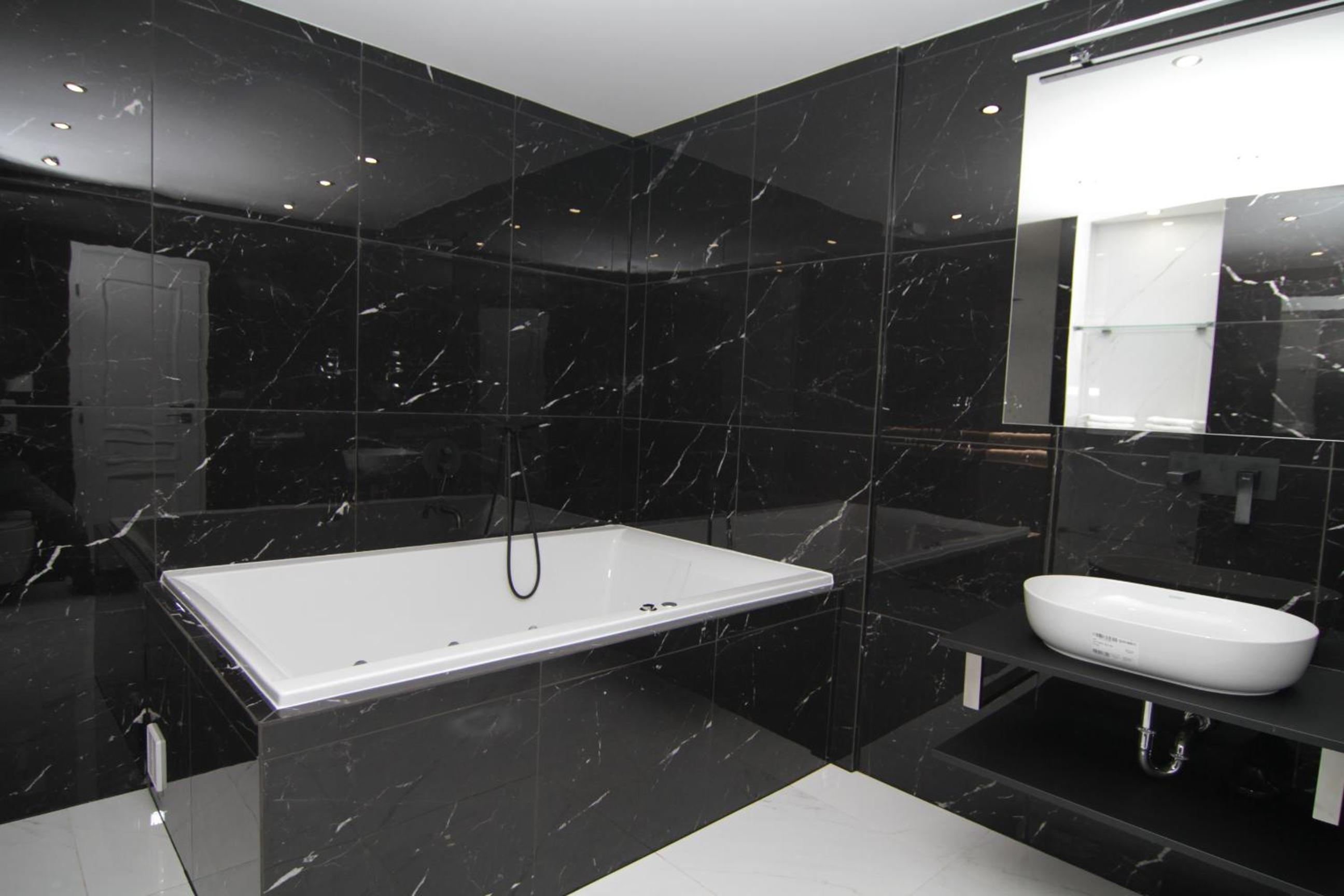 Penthouse Apartment - Photo 4