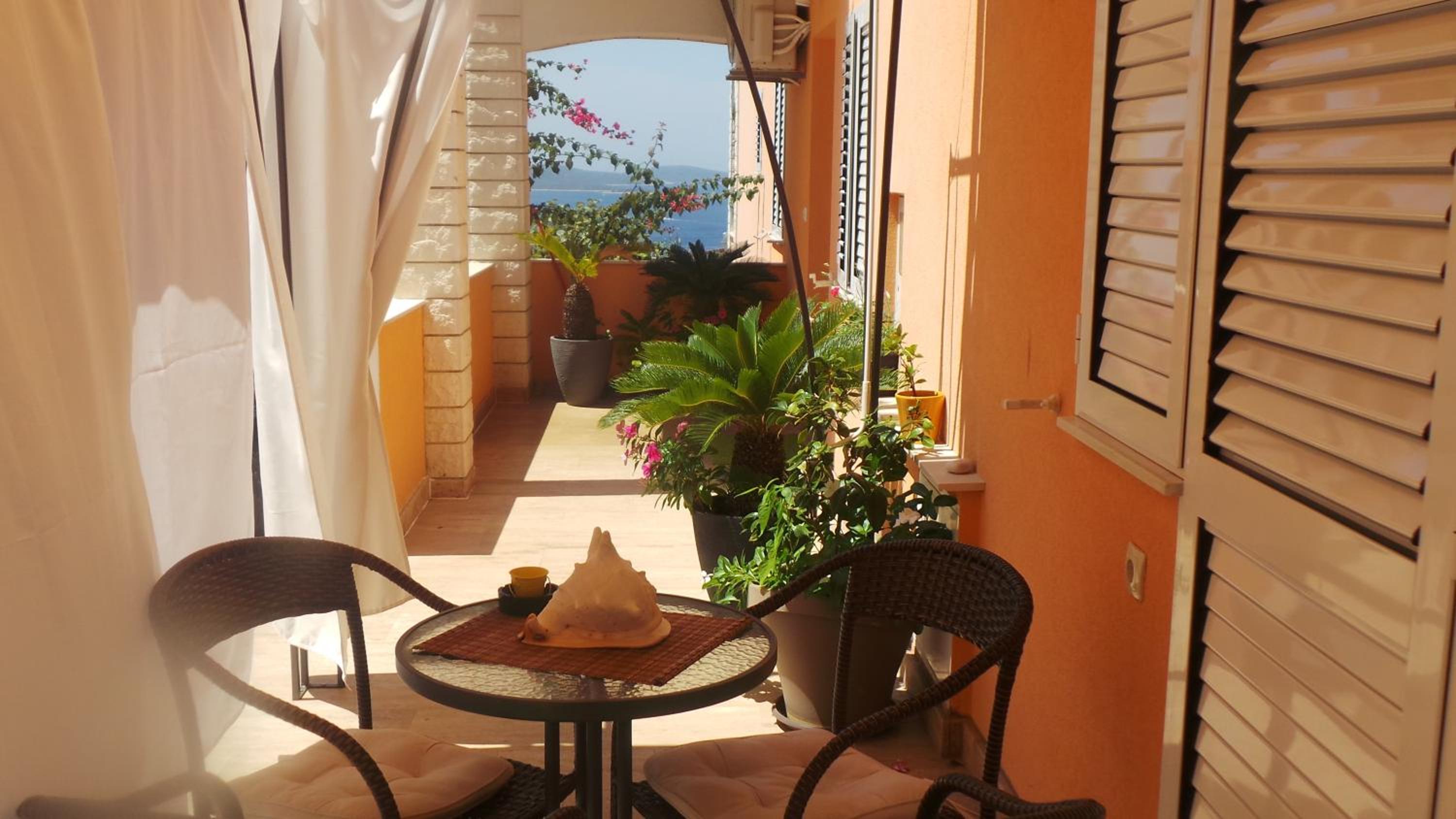 One-Bedroom Apartment with Terrace and Partial Sea View (3+1) Nr.3 - Photo 11
