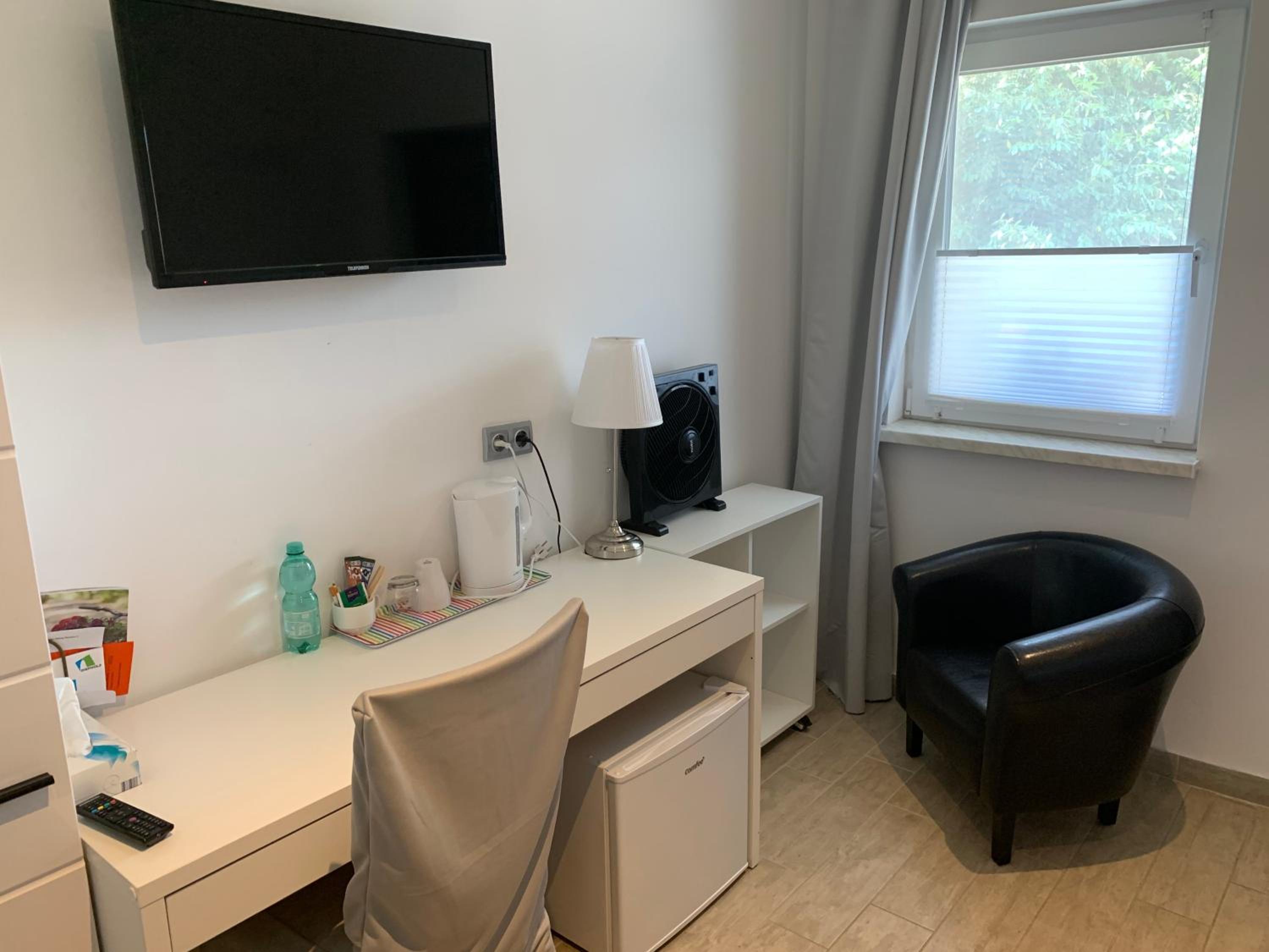 Single Room photo 3