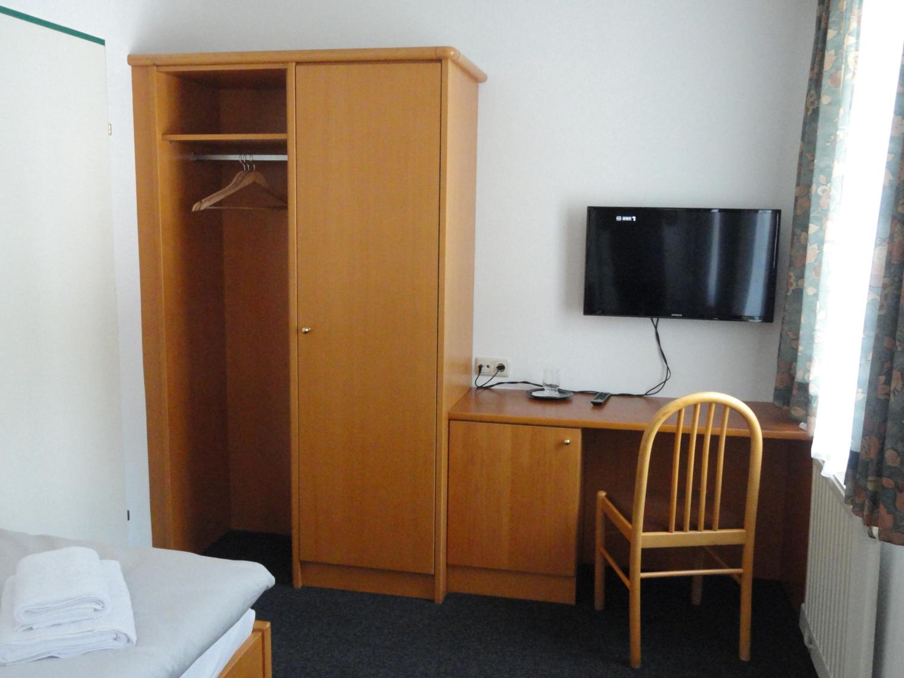 Single Room photo 3