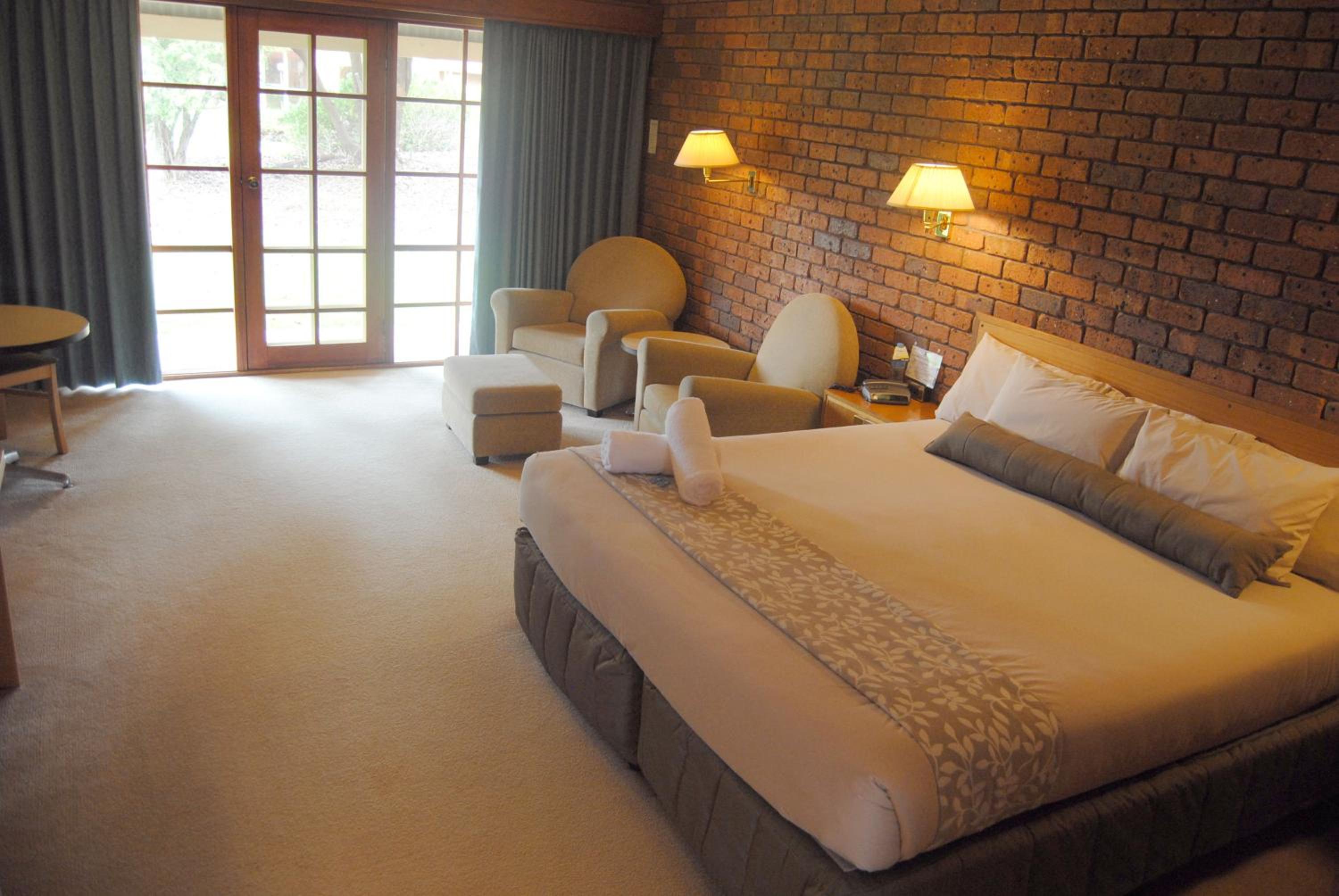 Superior King Room - Photo 3