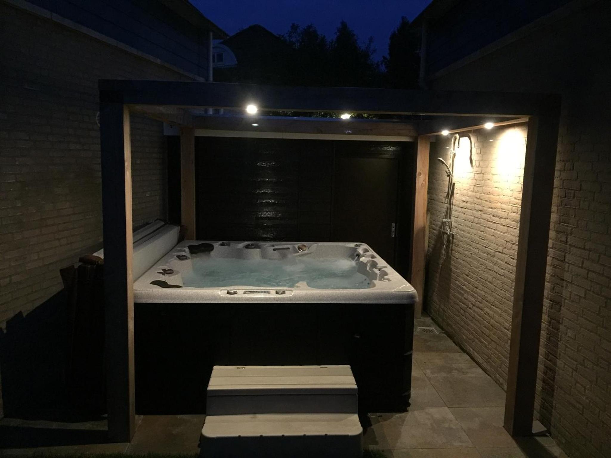 Queen Room with Spa Bath - Photo 18