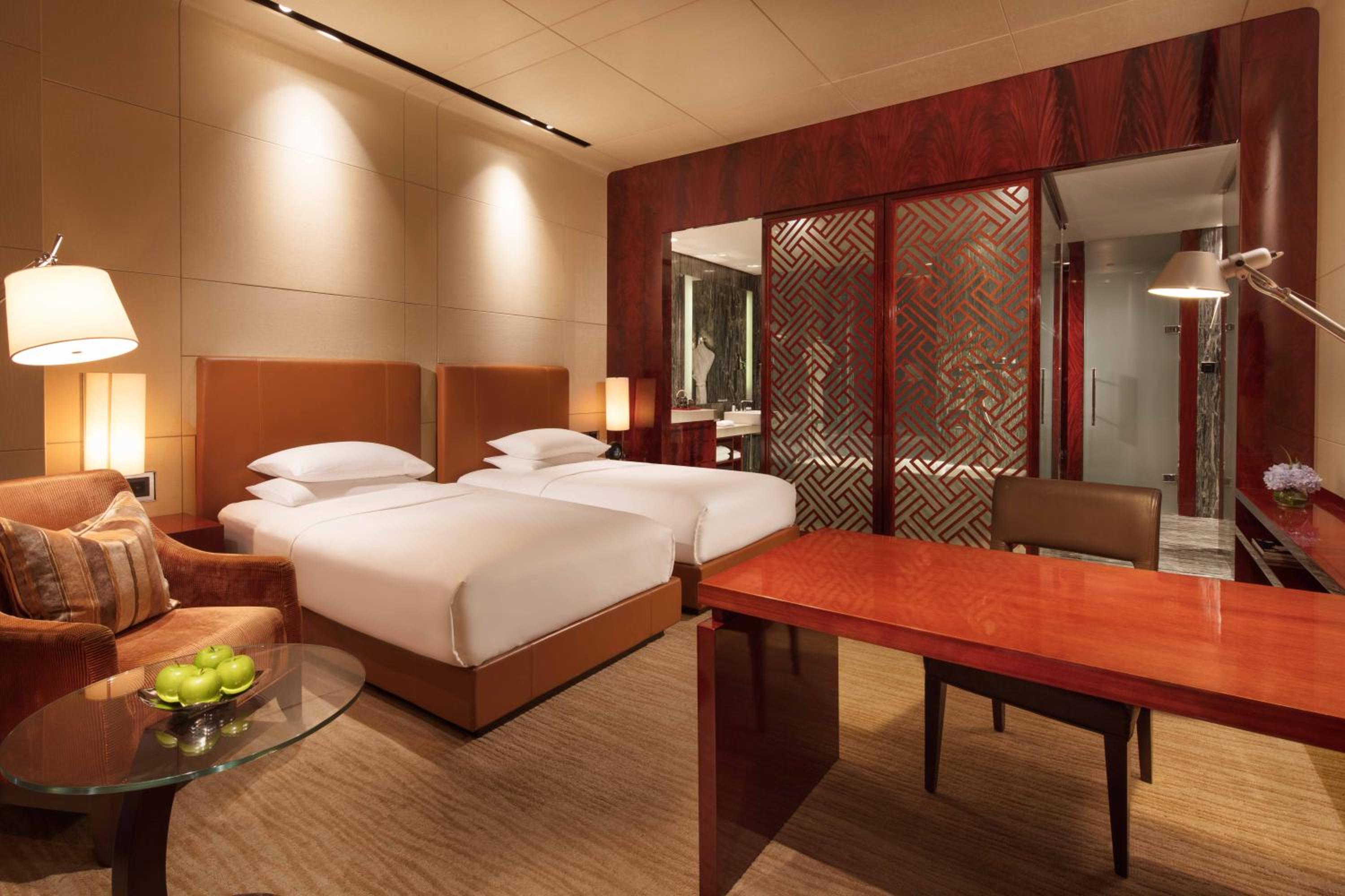 Twin Room with Two Twin Beds and Club Access - Photo 3
