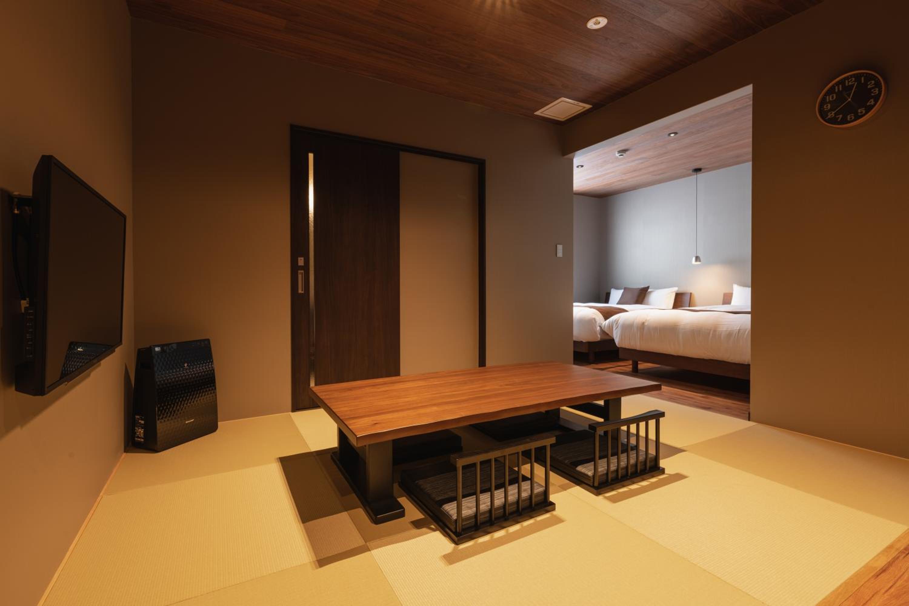 Economy Triple Room - Photo 7