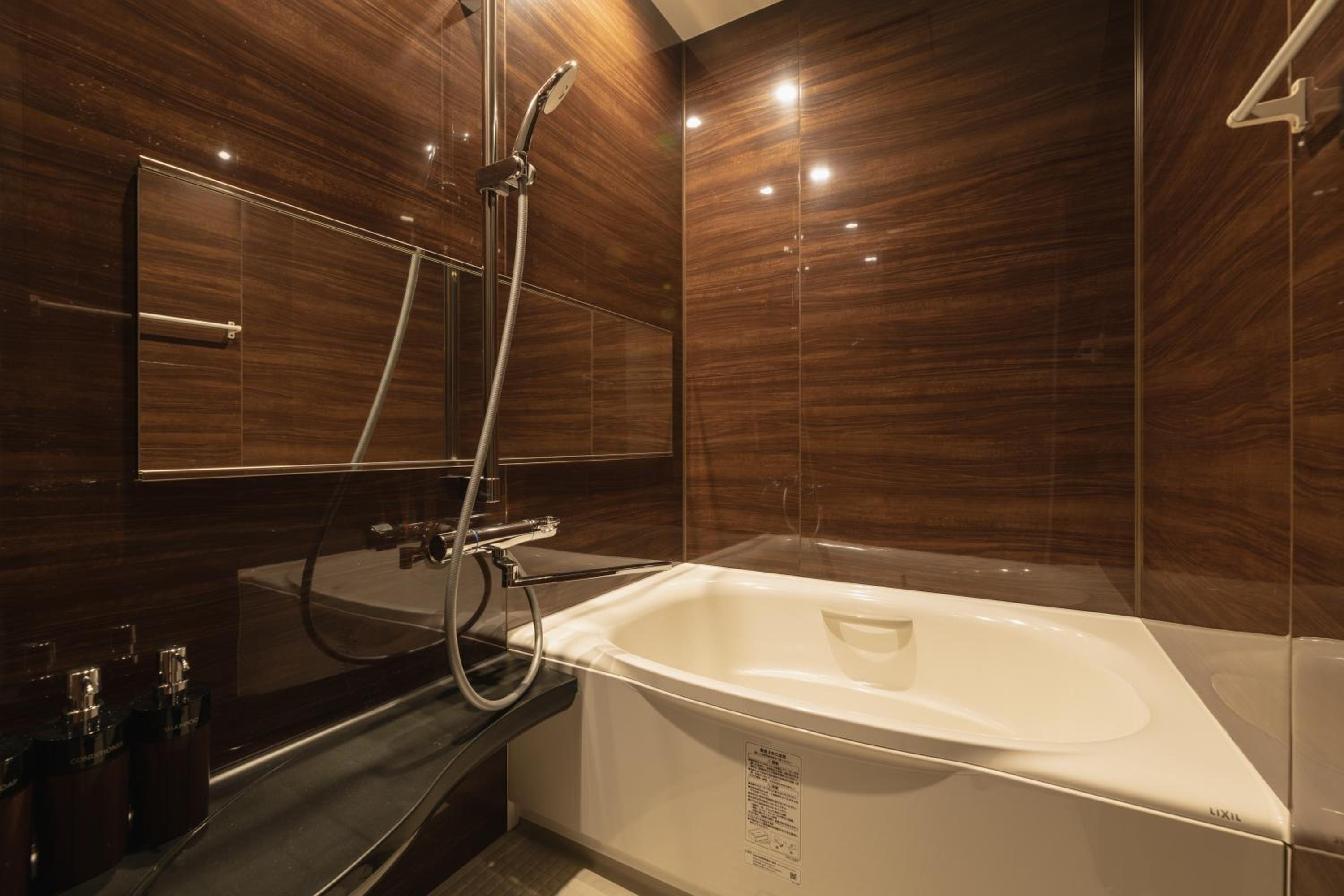 Economy Triple Room - Photo 6