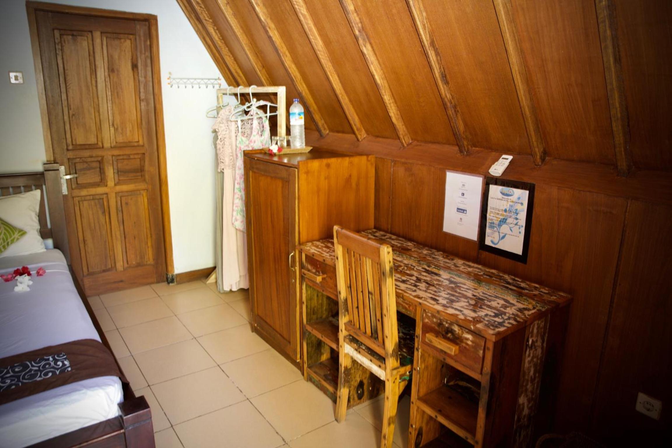 Standard Bungalow with Air Conditioning - Photo 3