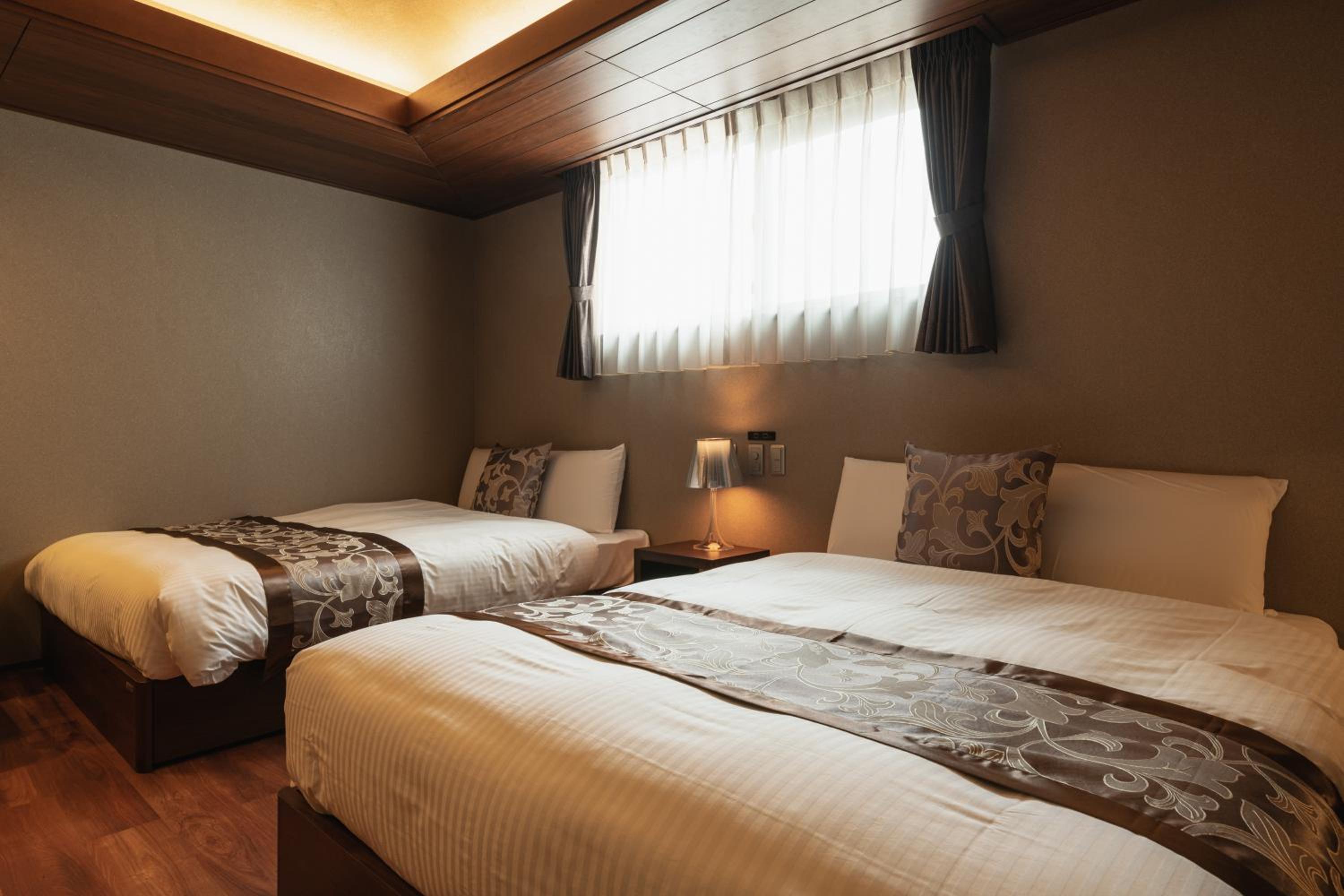 Classic Quadruple Room - Photo 4