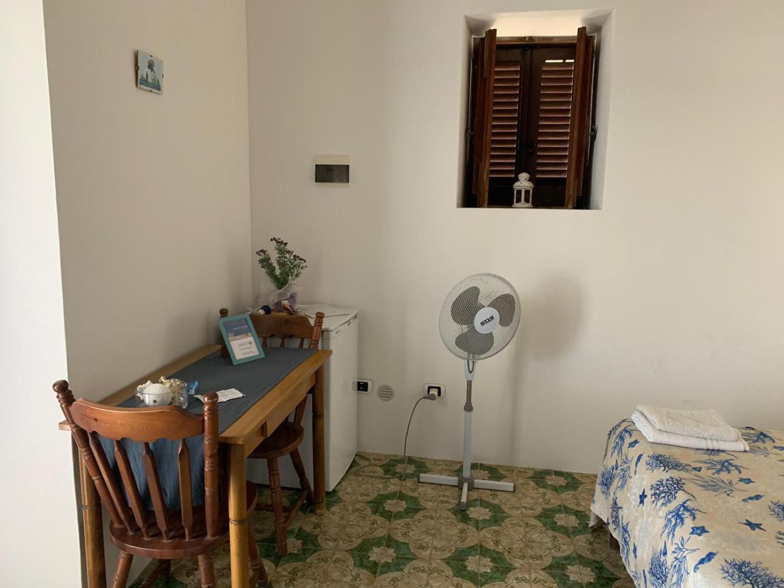 Double or Twin Room with Sea View photo 1