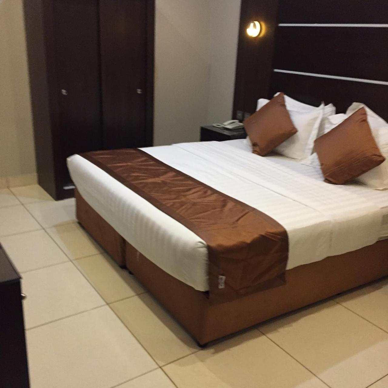Budget Double Room photo 3