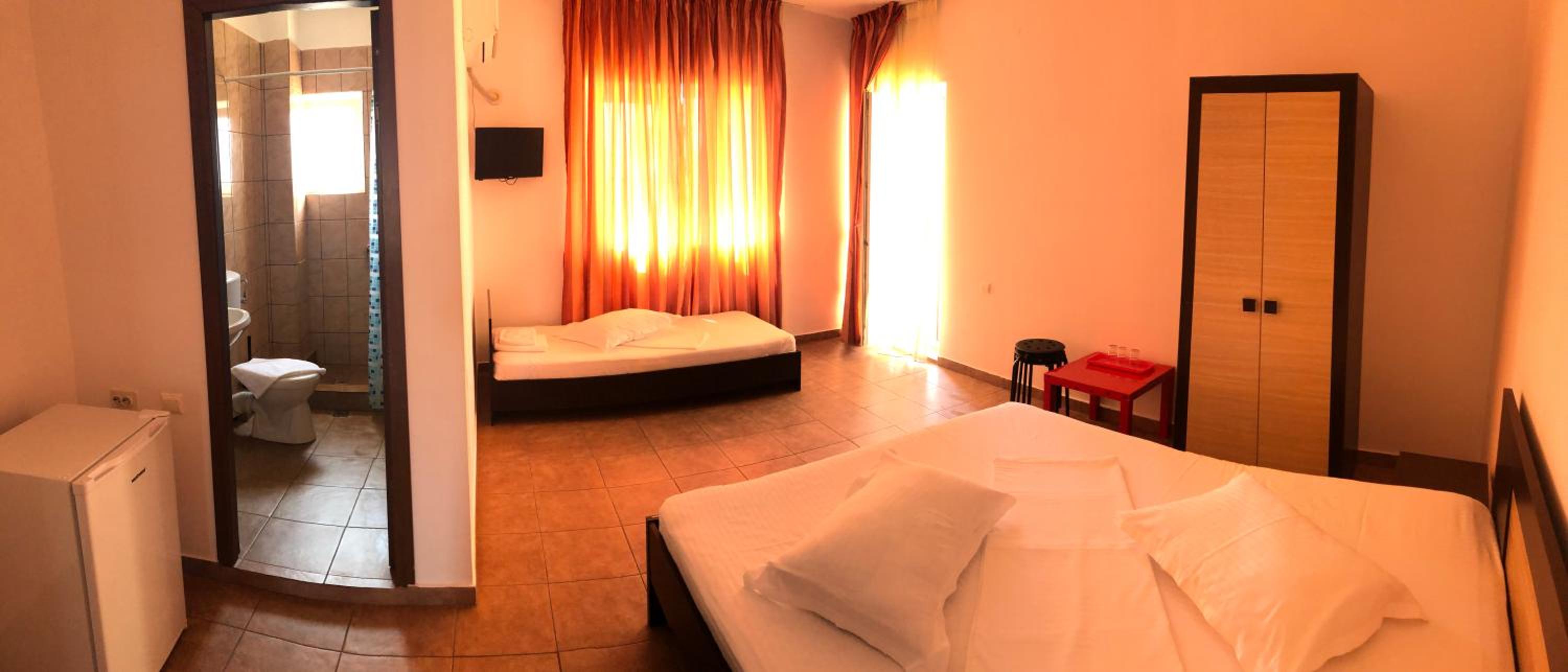 Triple Room with Balcony - Photo 1