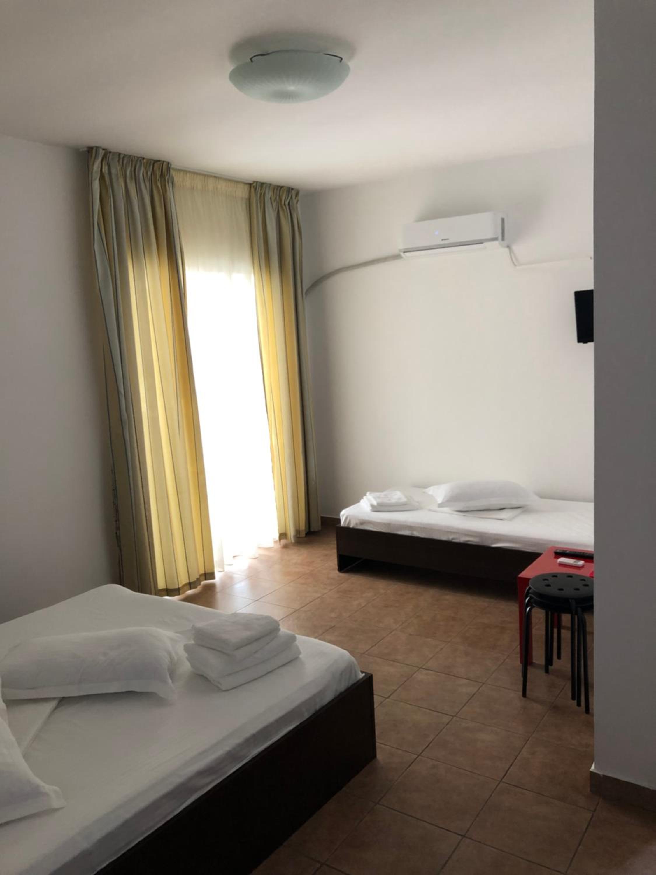 Triple Room with Balcony - Photo 4