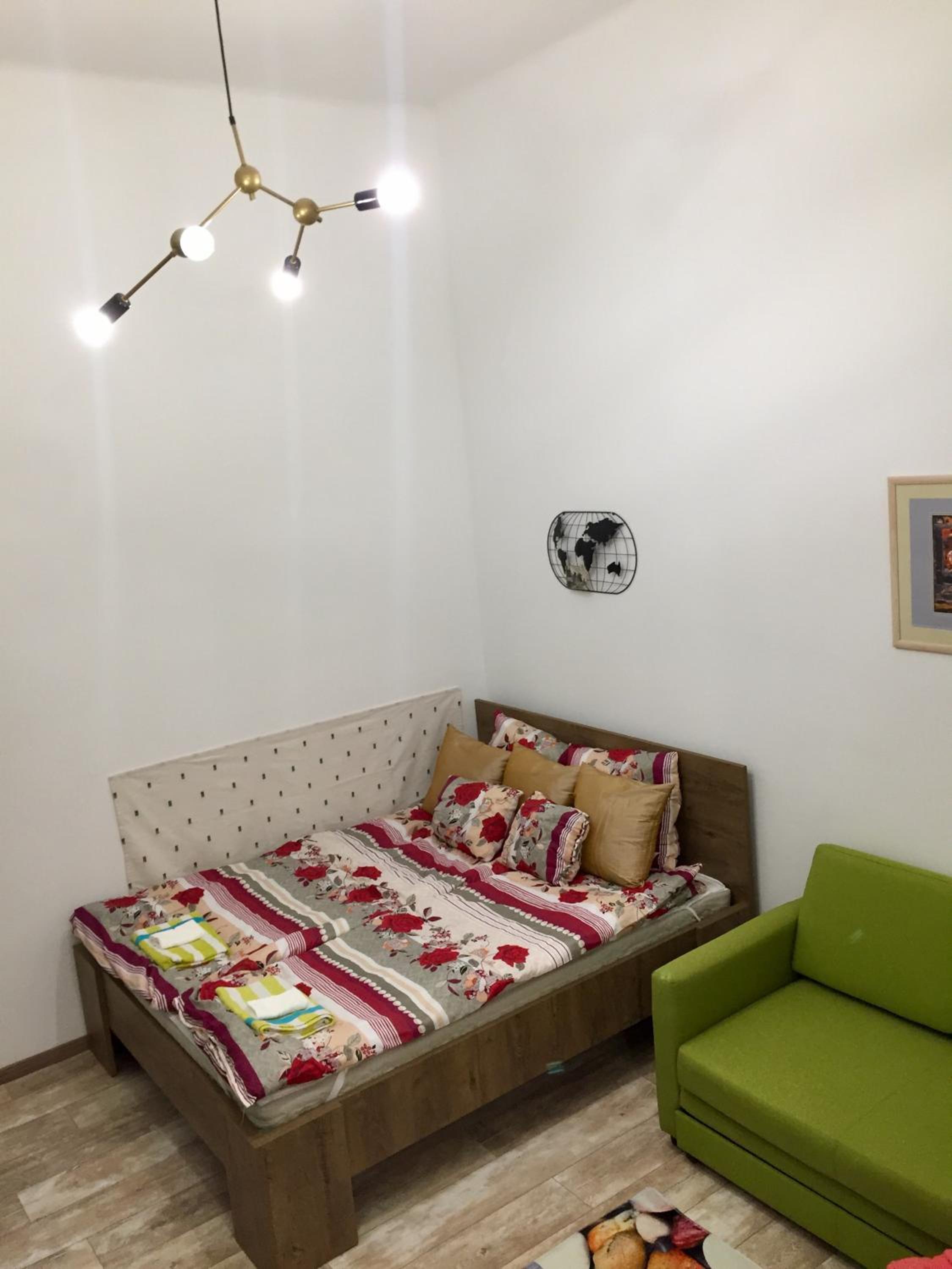 One-Bedroom Apartment - Photo 16