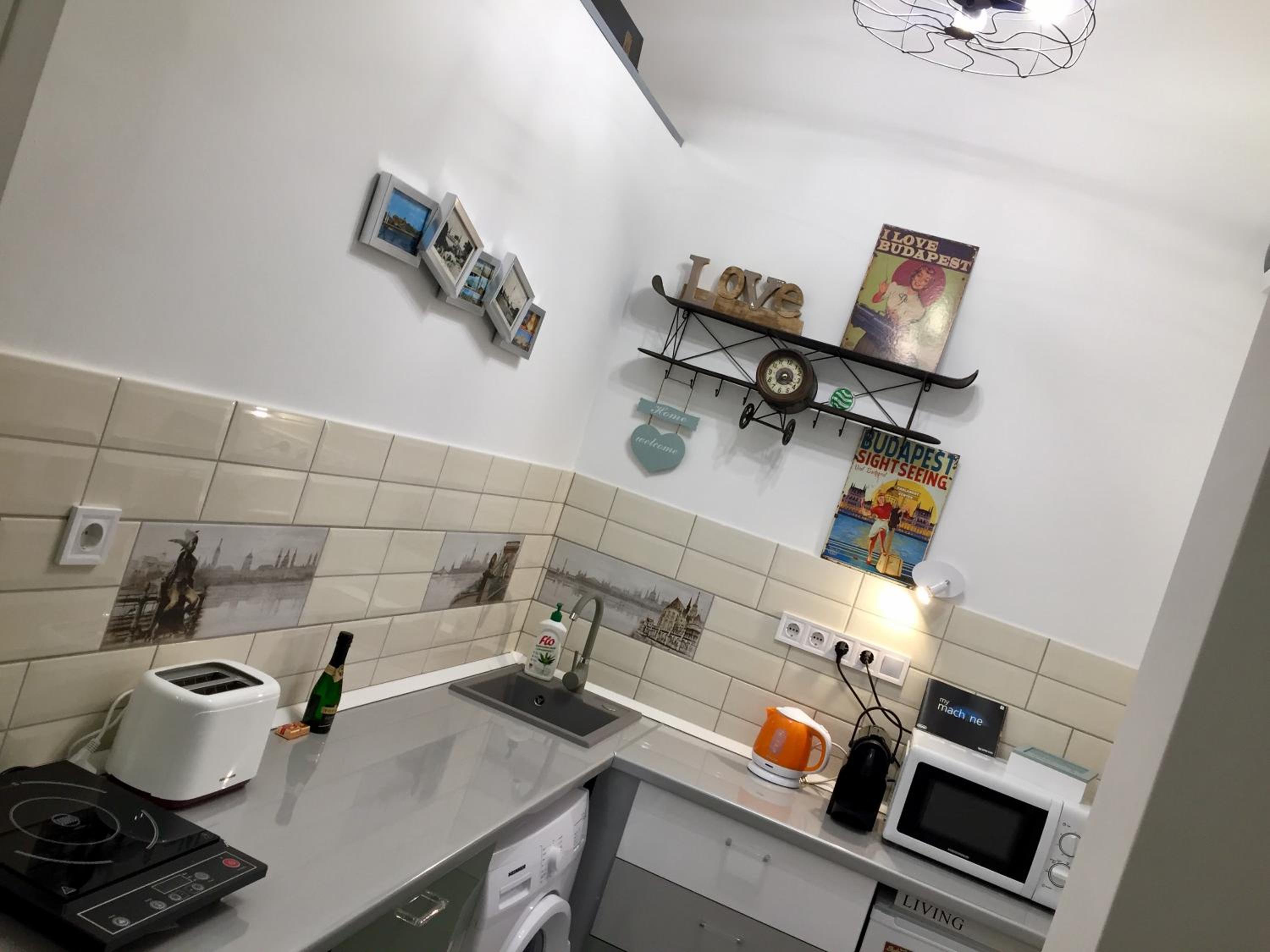 One-Bedroom Apartment - Photo 15
