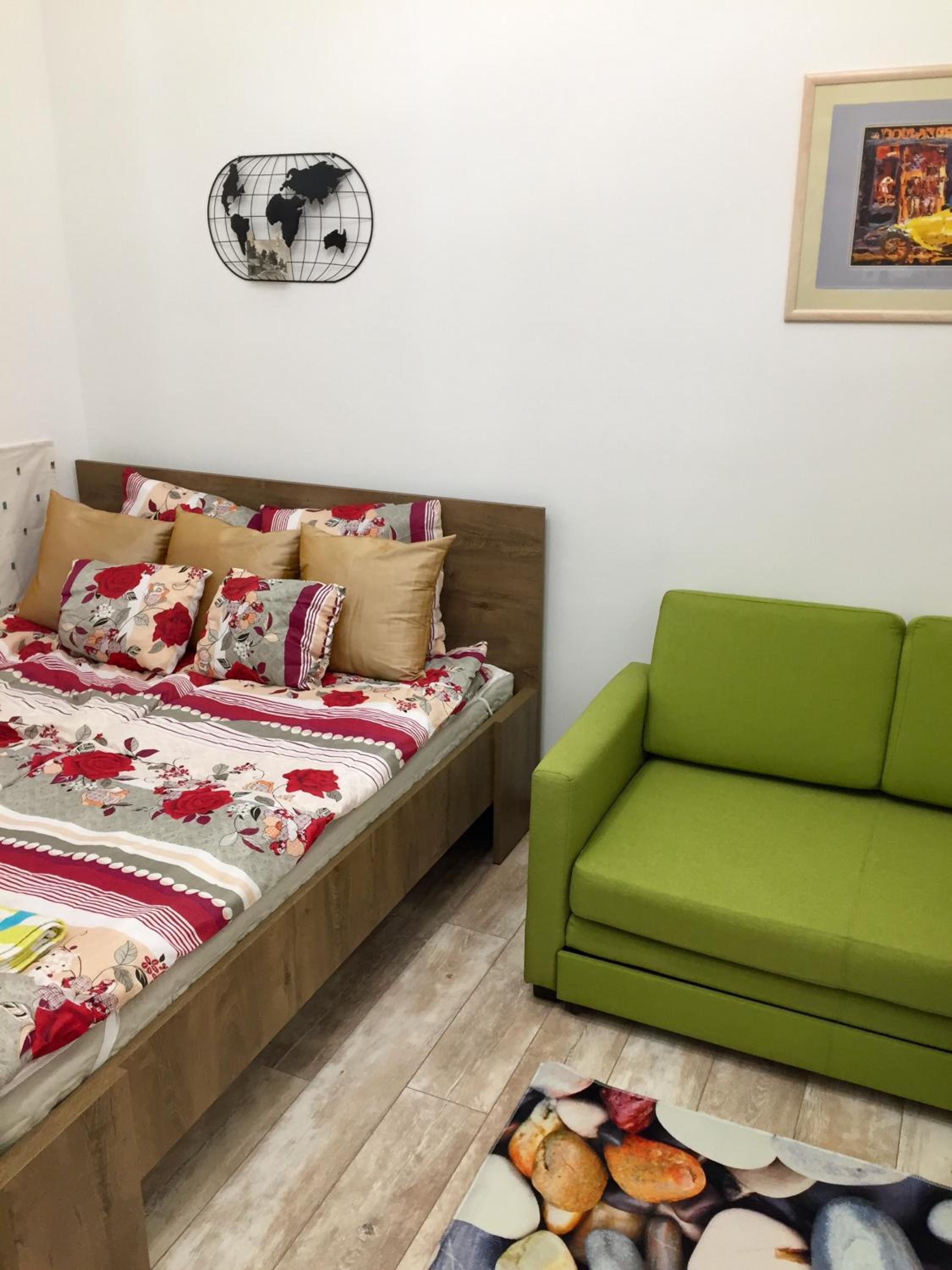 One-Bedroom Apartment - Photo 10