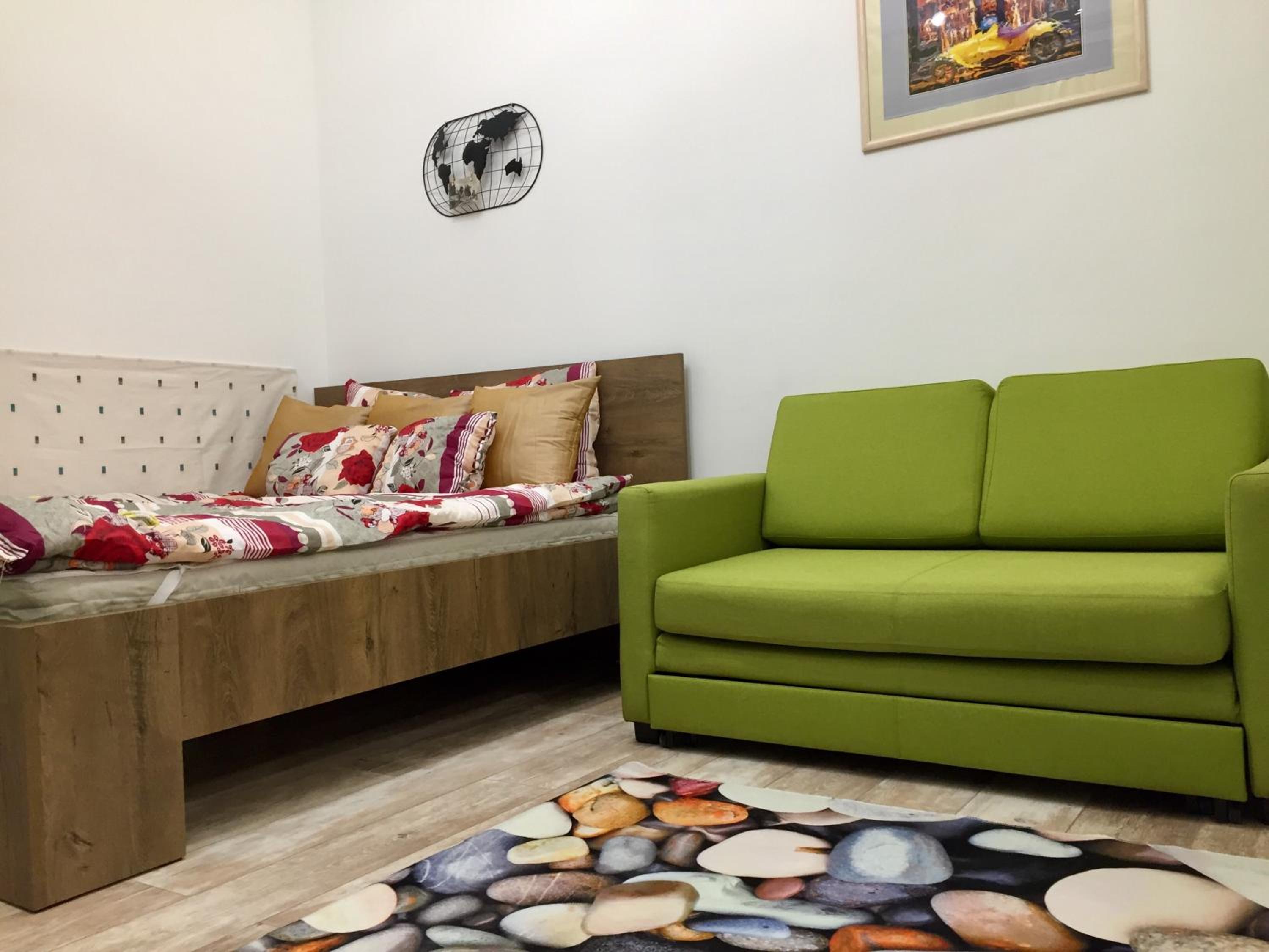 One-Bedroom Apartment - Photo 8