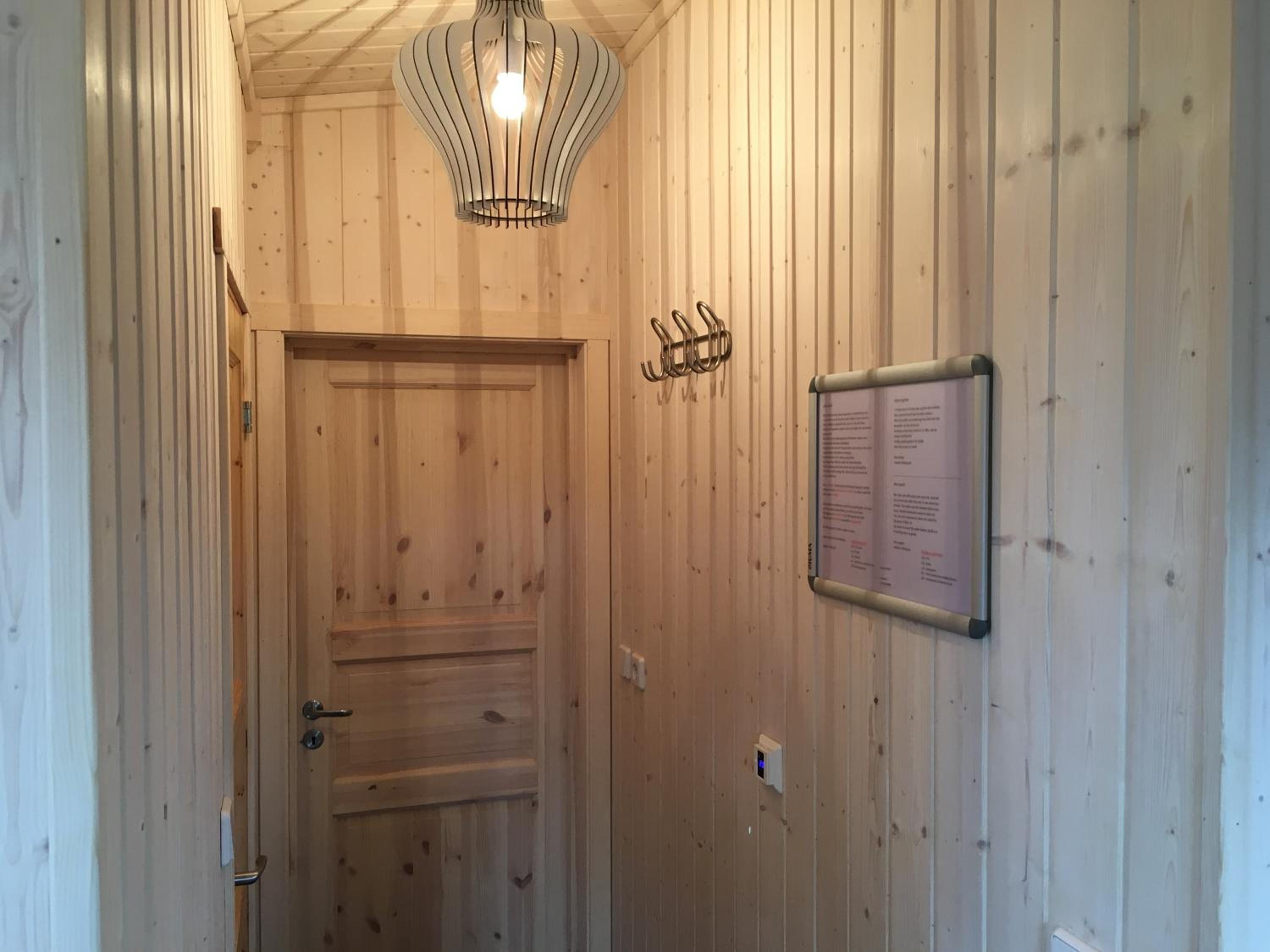 One-Bedroom House - Photo 11