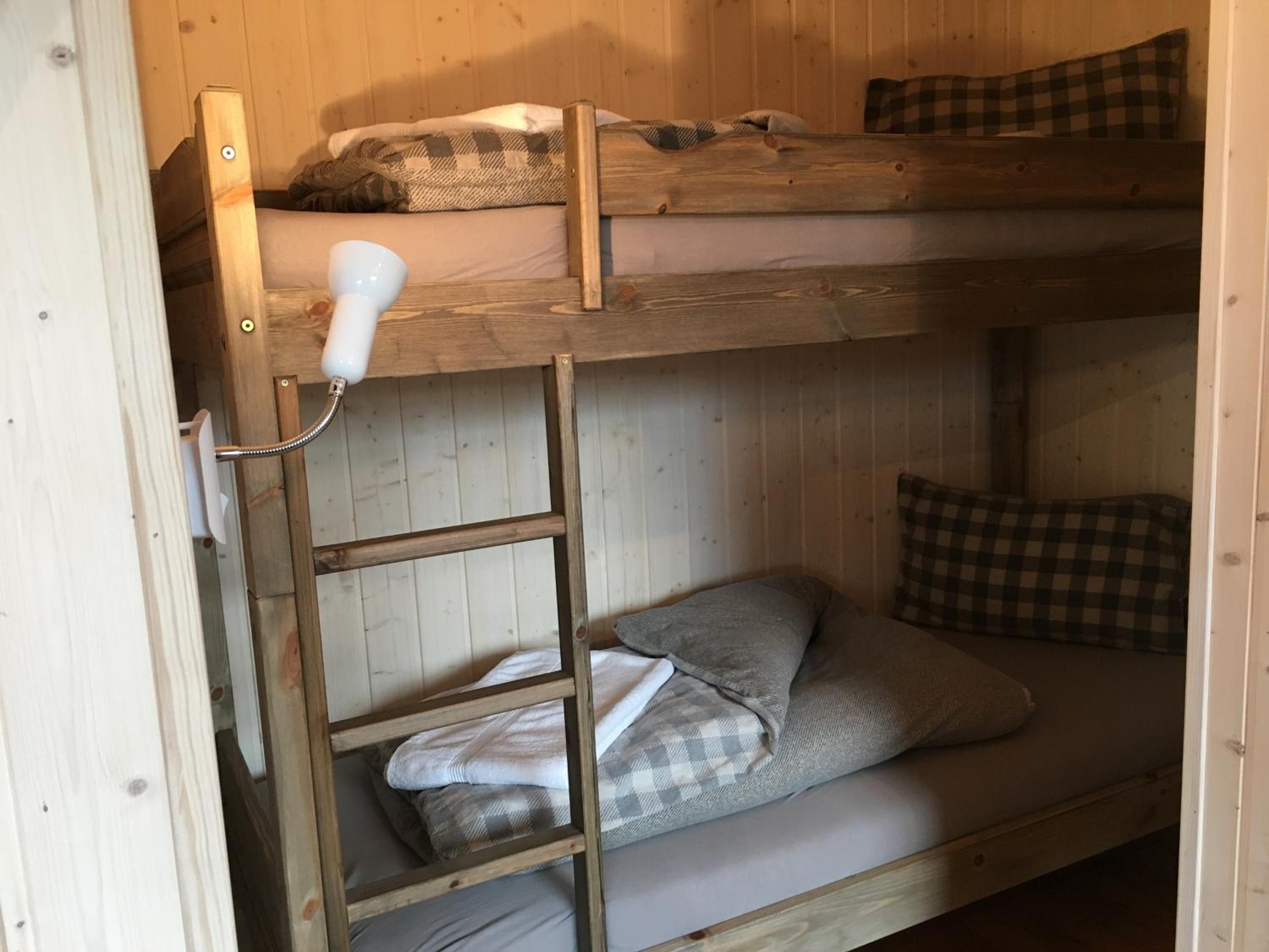 One-Bedroom House - Photo 16
