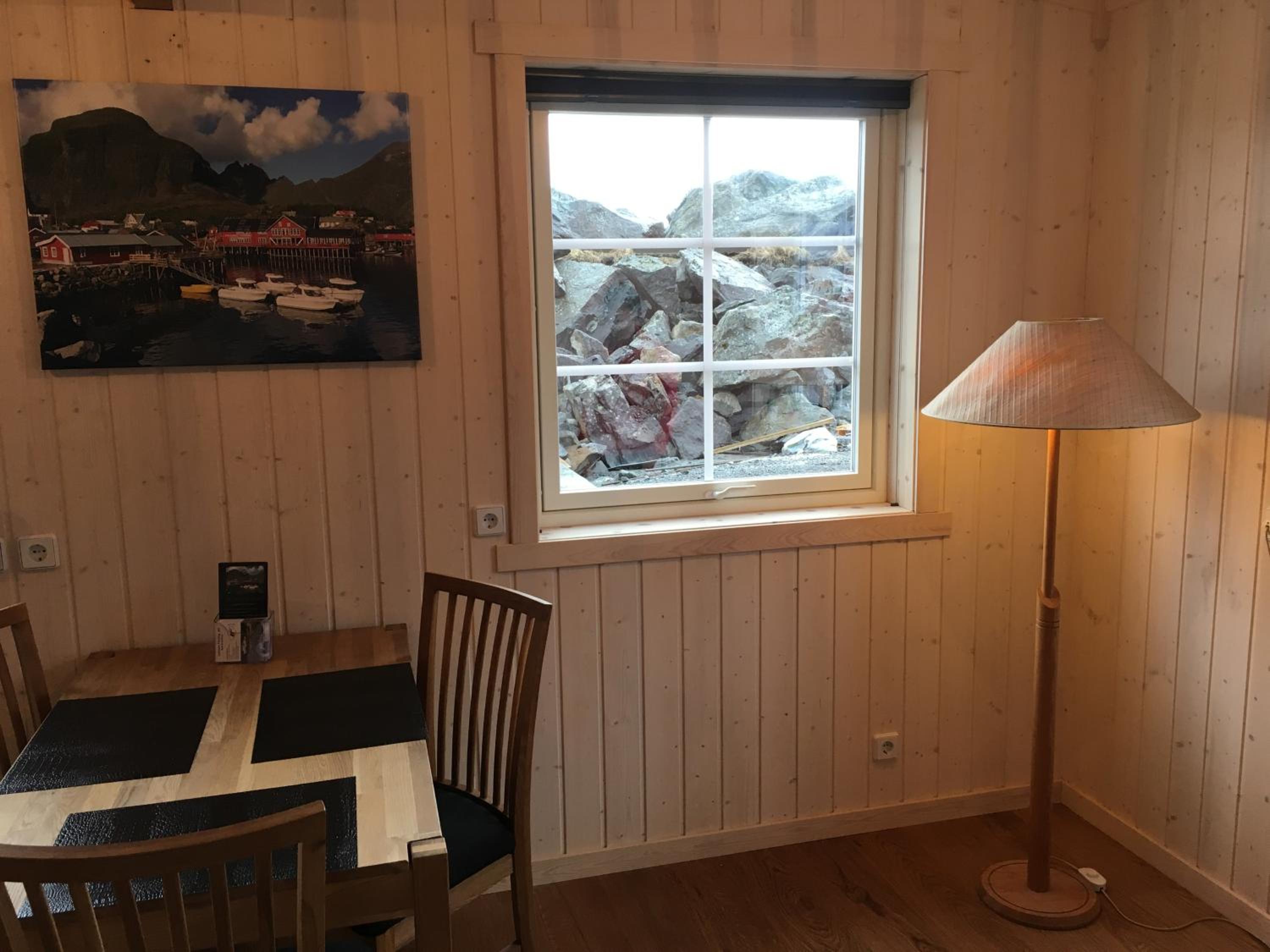 One-Bedroom House - Photo 18