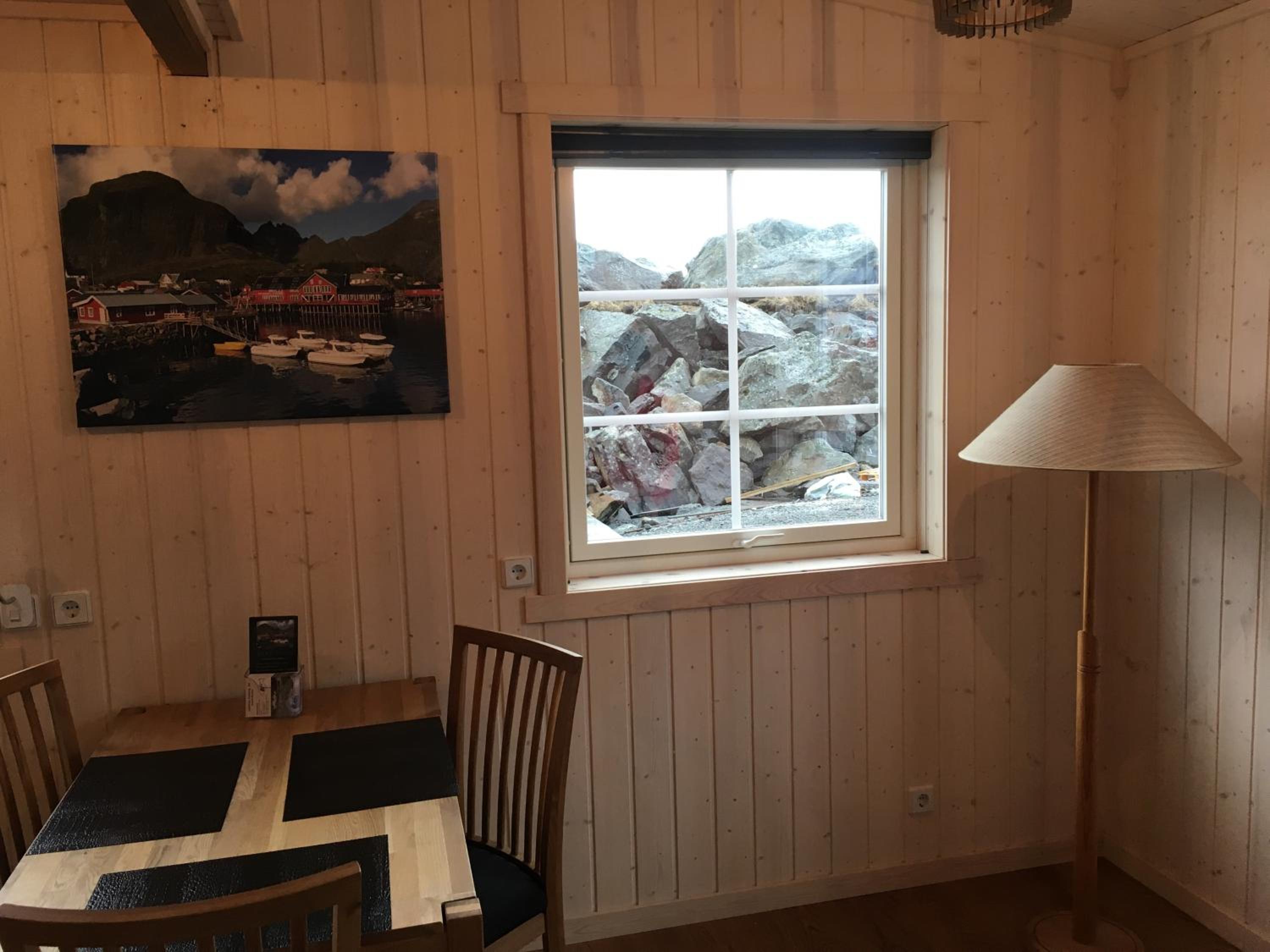 One-Bedroom House - Photo 6