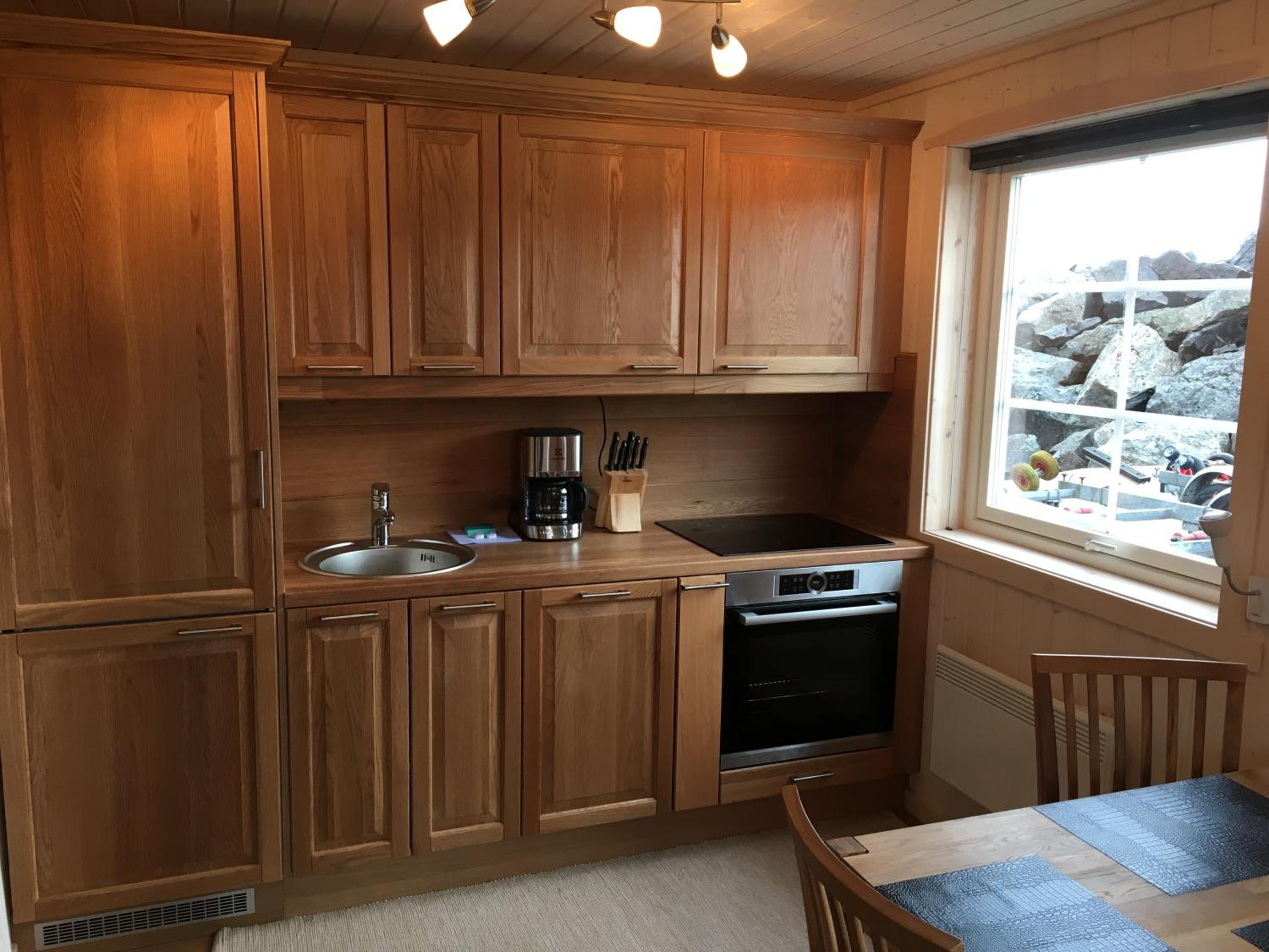 One-Bedroom House - Photo 8