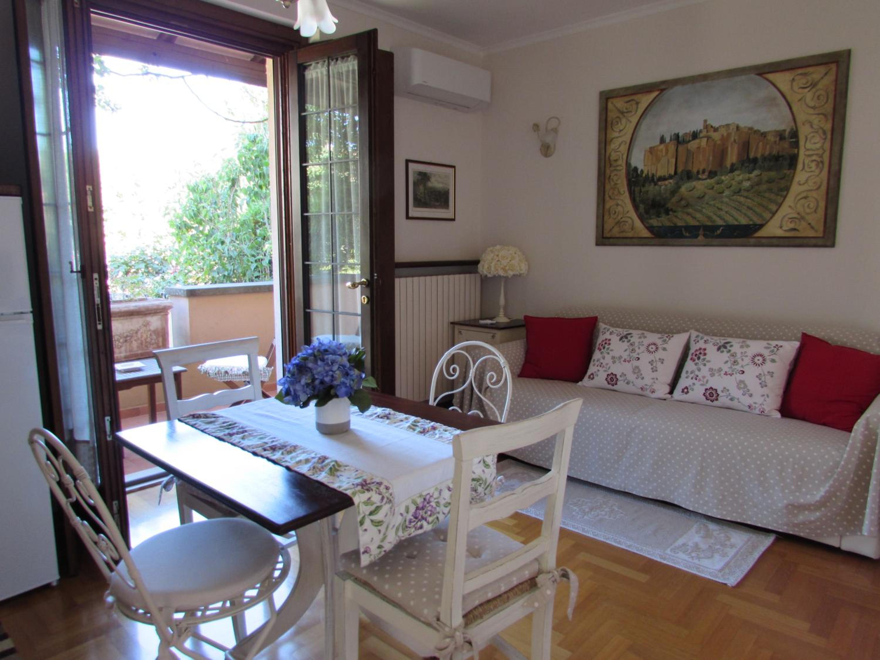 Apartment with Garden View