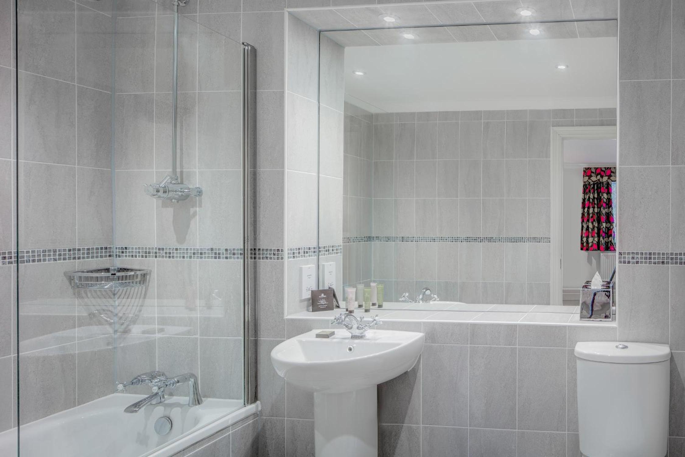 Standard Double Room - Photo 6