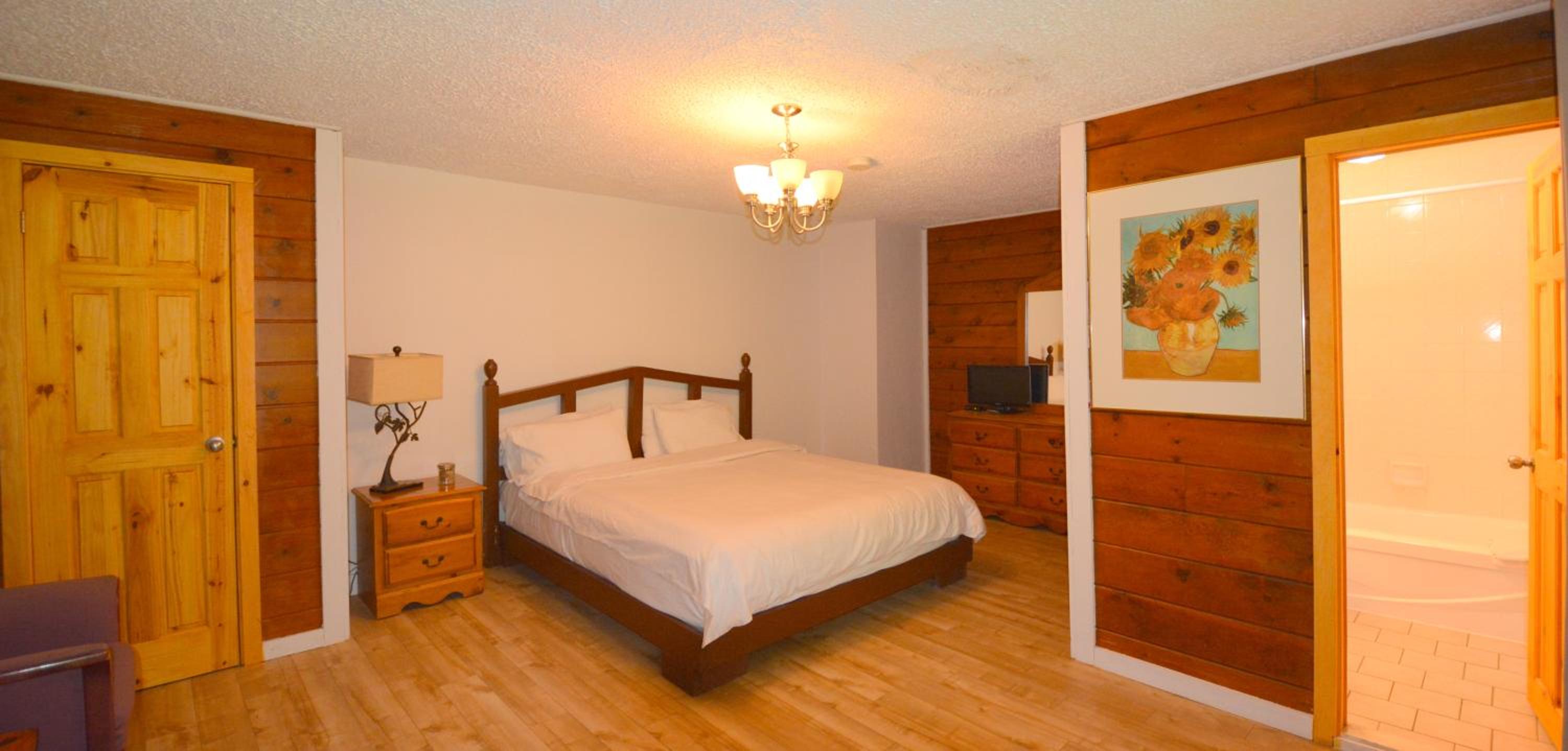 Deluxe Queen Room - Photo 3